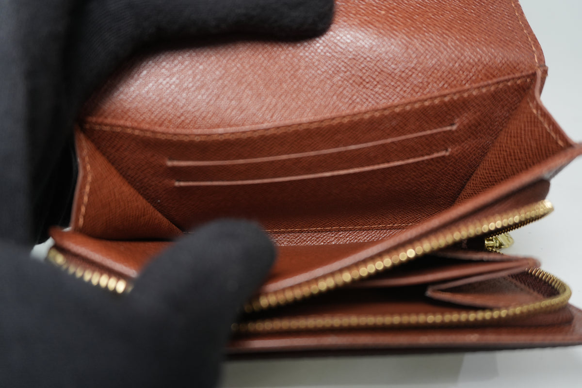 Pre-Owned Louis Vuitton Monogram Short Wallet