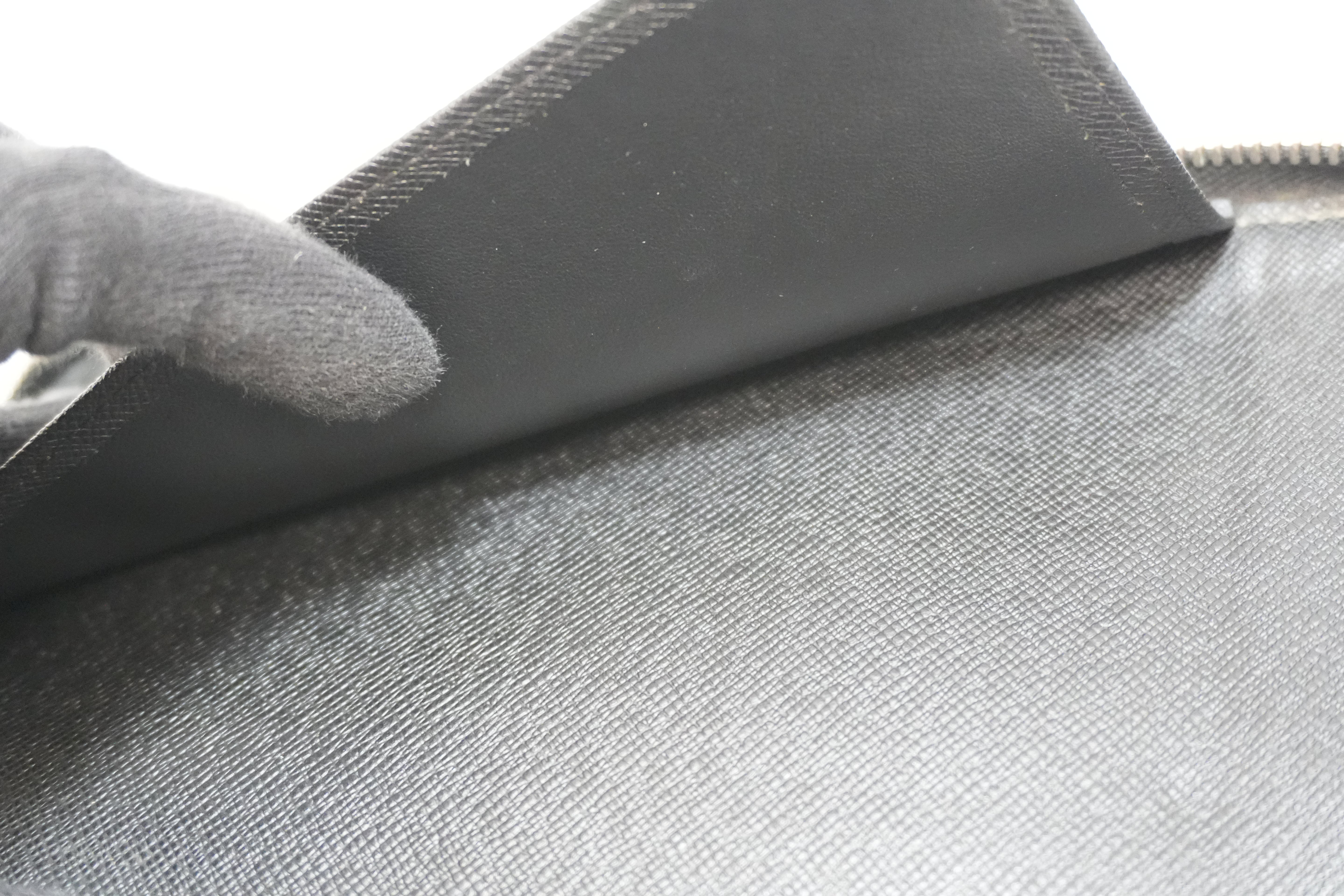 ルイヴィトン ダミエグラフィット ジッパーオーガナイザー 中古