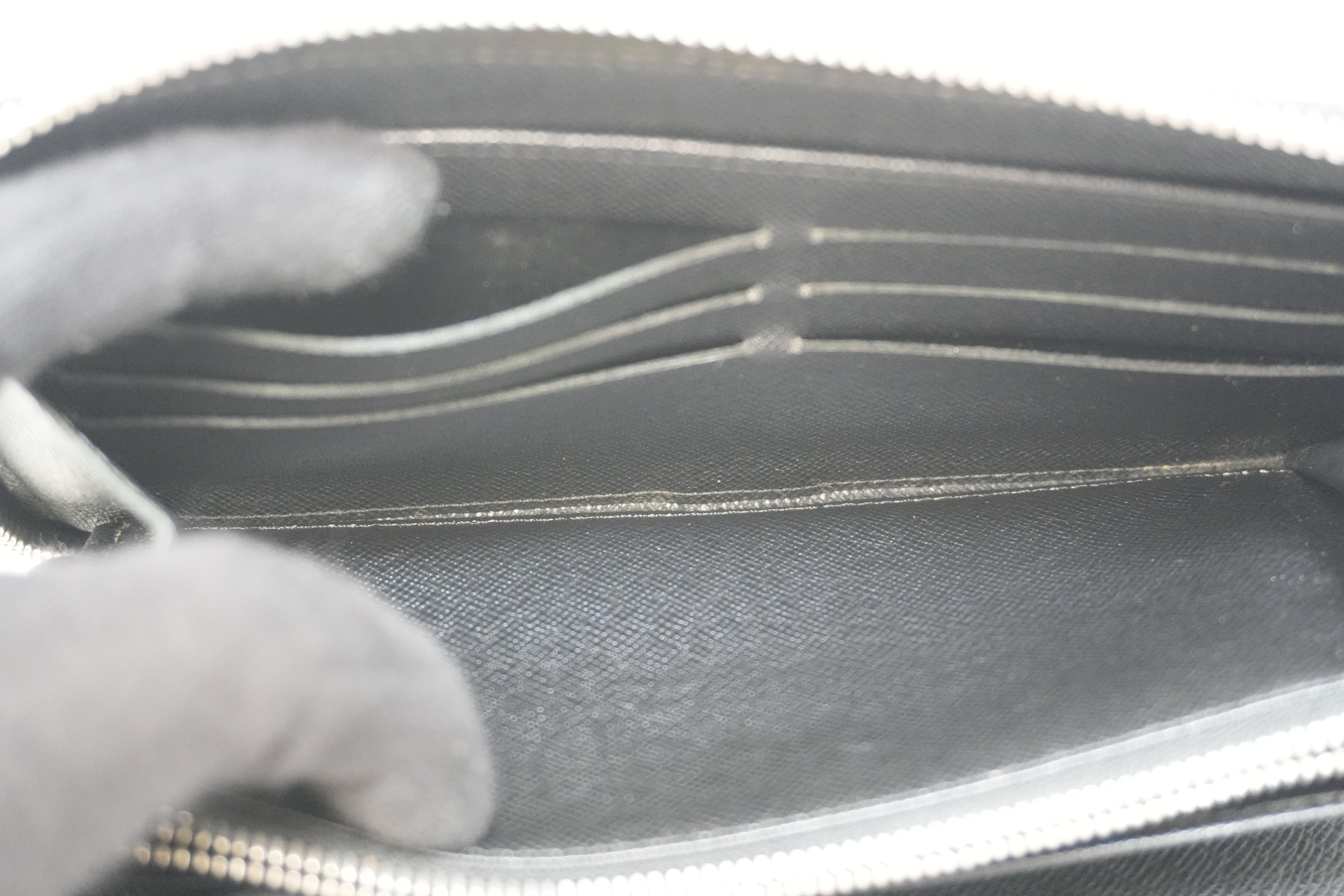 ルイヴィトン ダミエグラフィット ジッパーオーガナイザー 中古