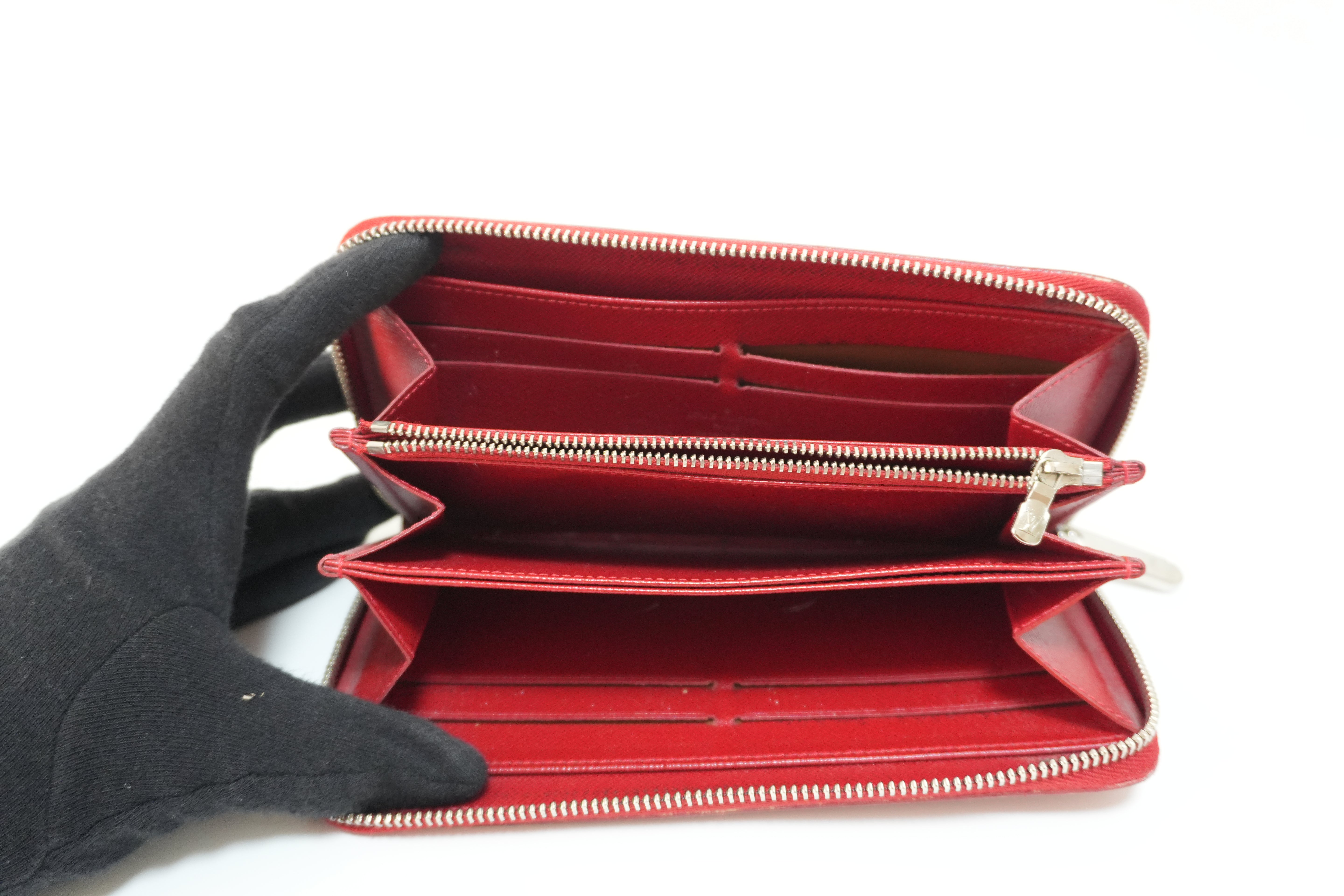 ルイヴィトン エピ ジッピー ロングウォレット レッド 中古