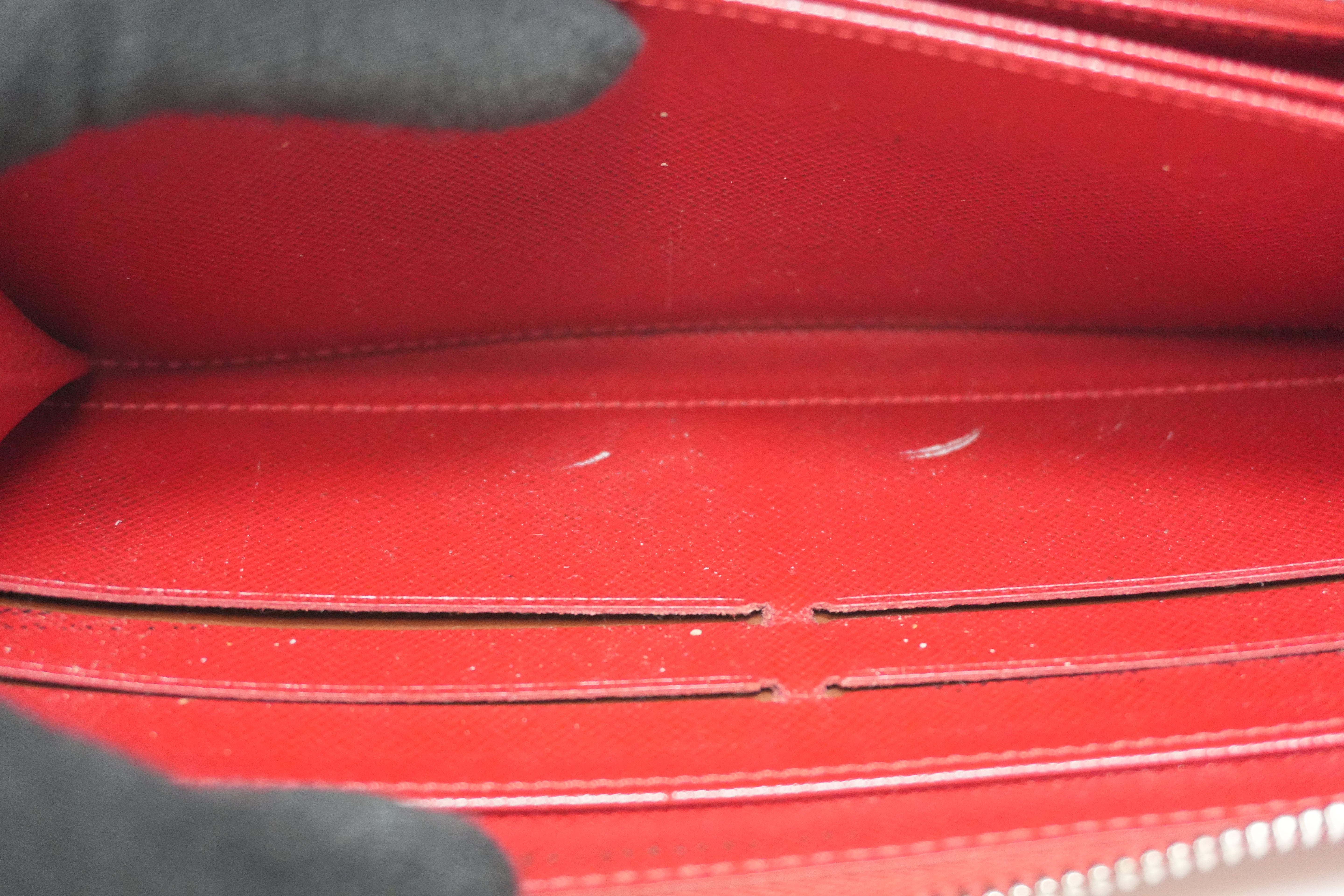 ルイヴィトン エピ ジッピー ロングウォレット レッド 中古