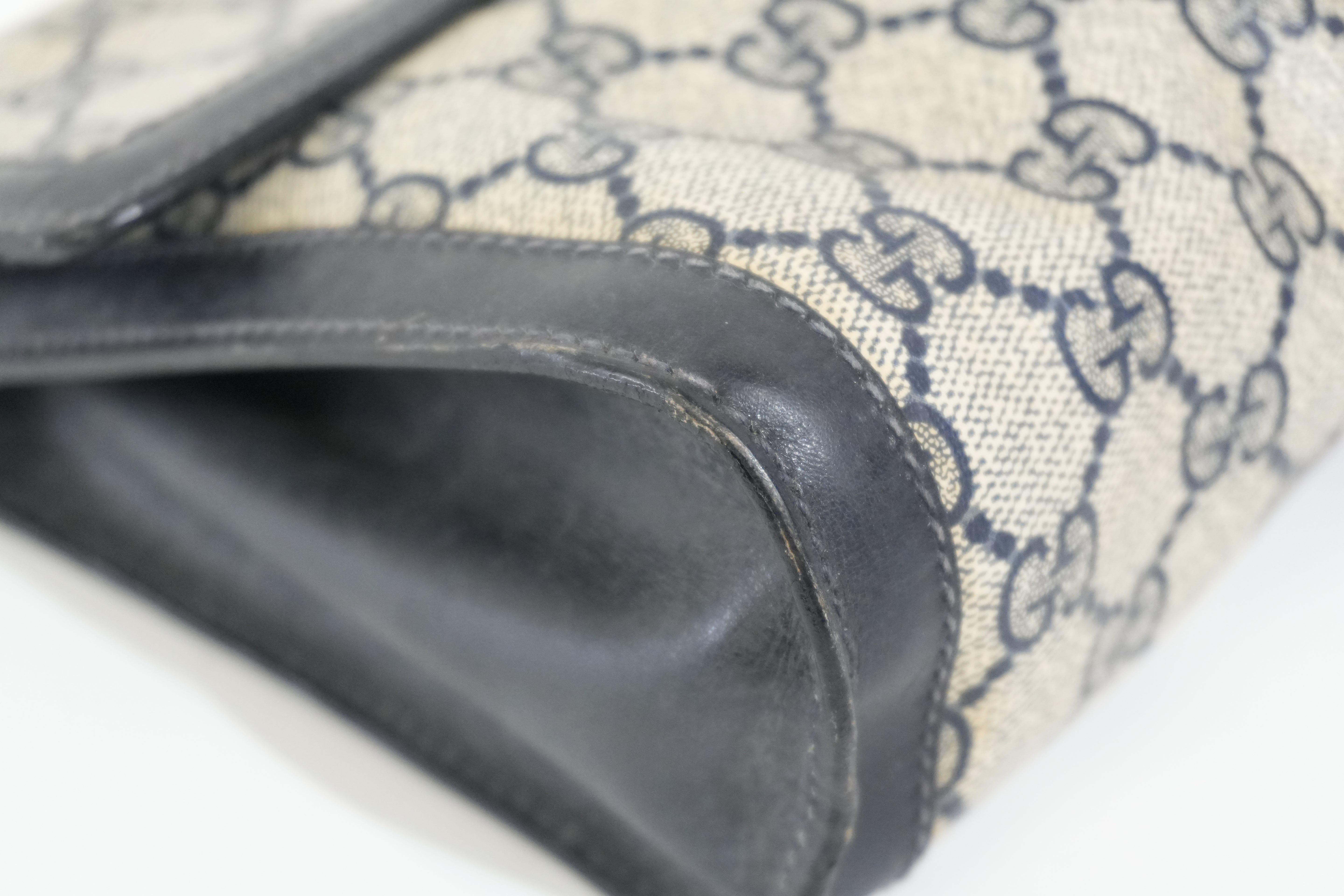Pre-owned Gucci Vintage Flap Pouch Blue