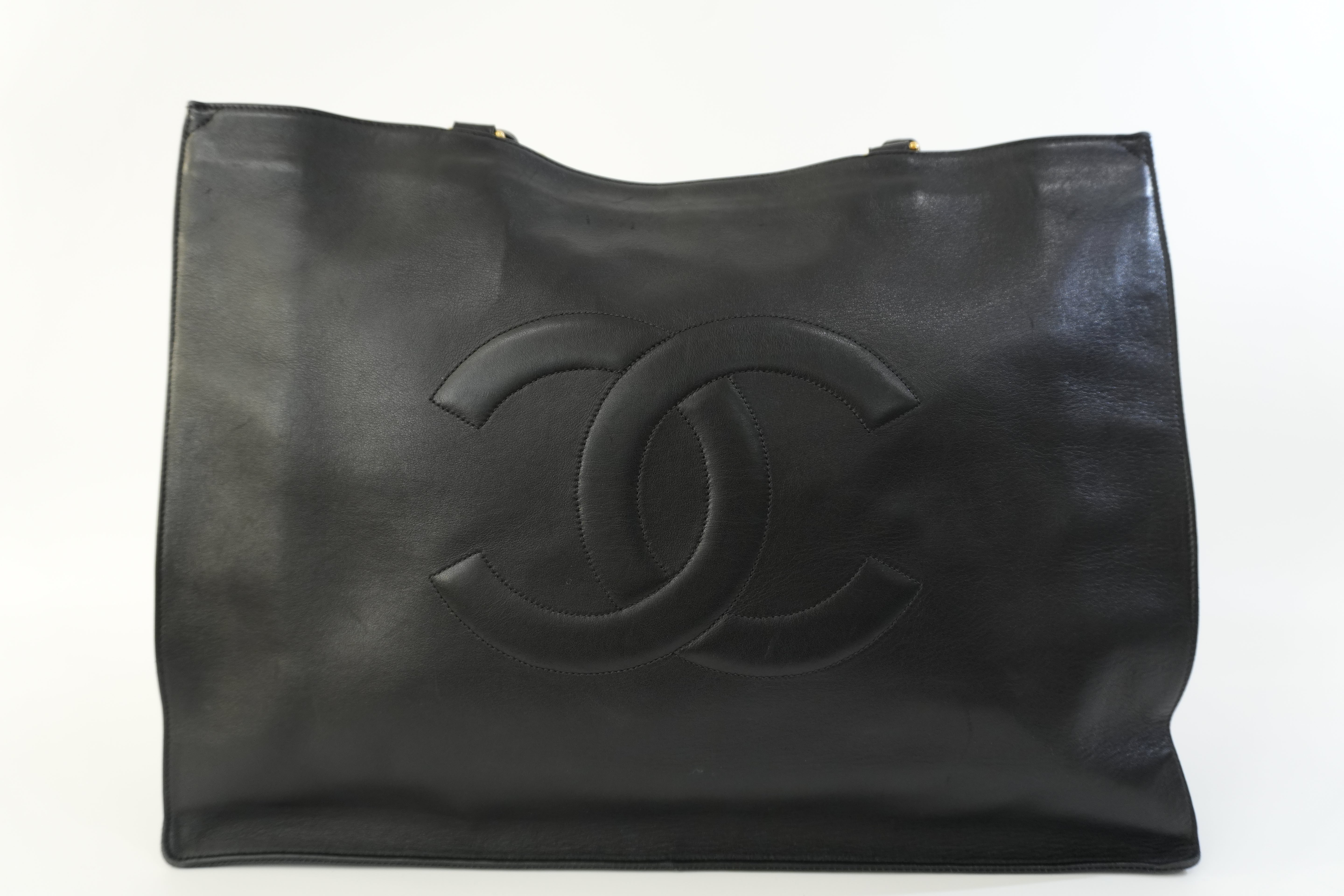 Pre-owned Chanel Lambskin Leather Chain Tote Bag Black