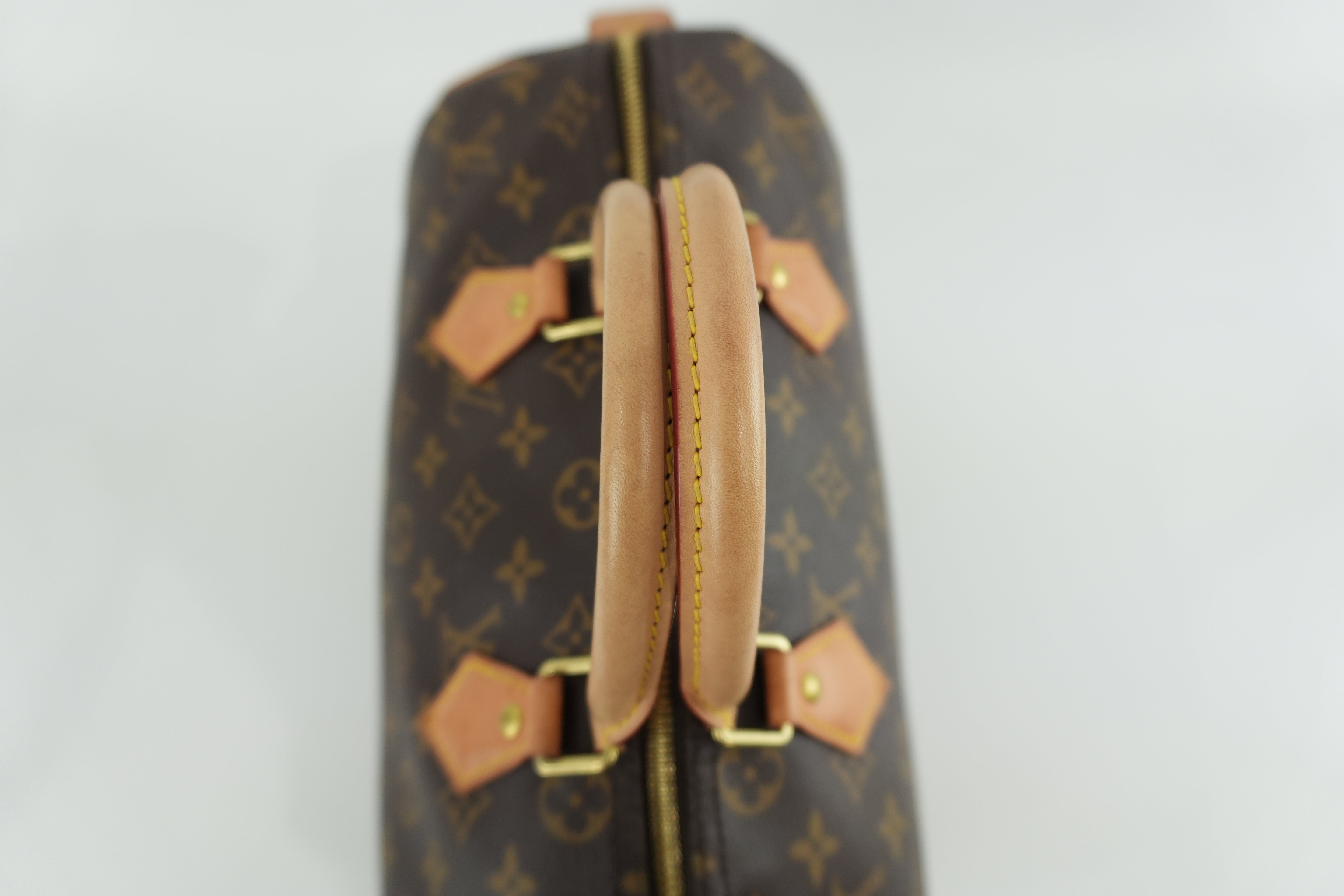 Louis Vuitton Monogram Speedy 30 Handbag Used