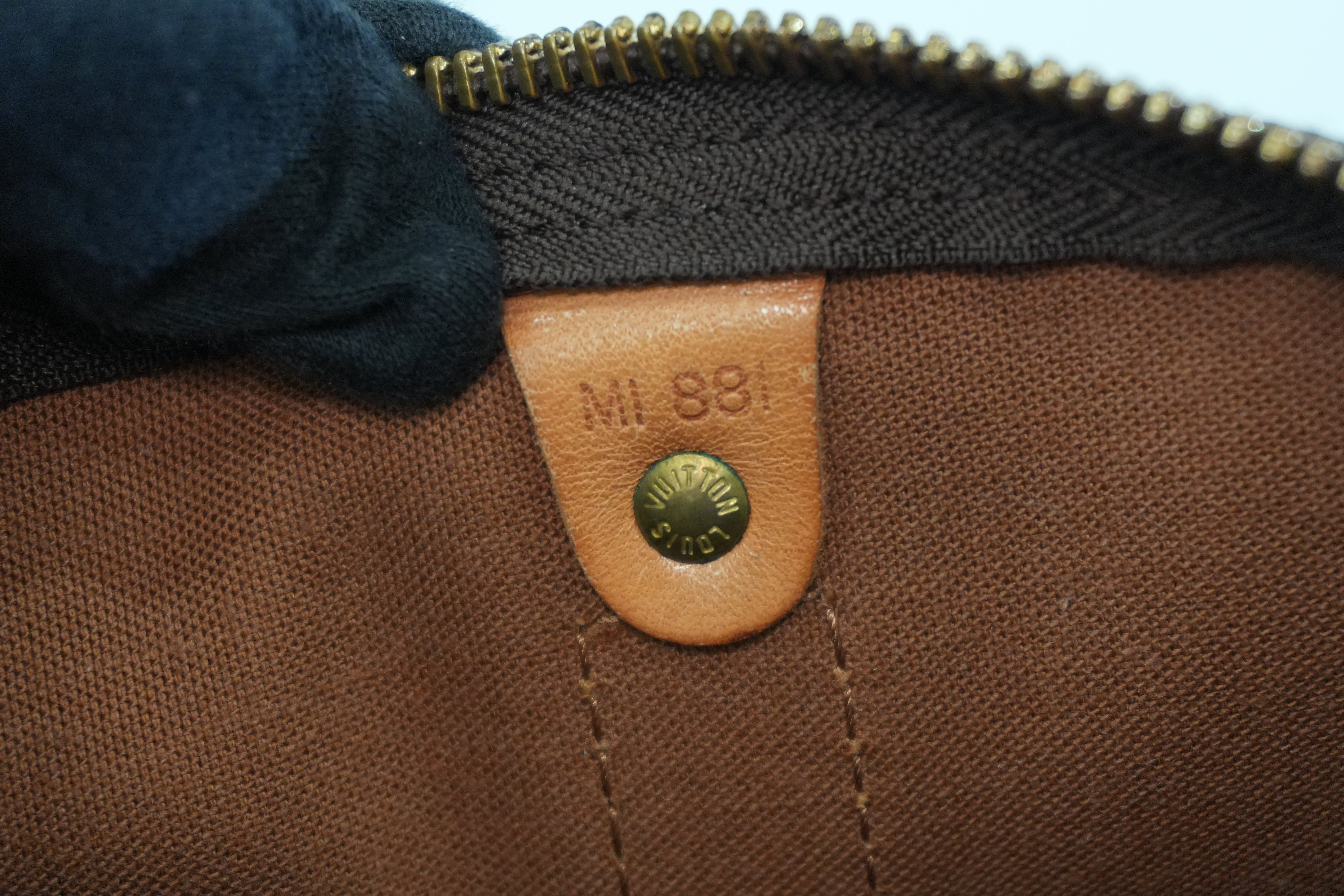 Pre-owned Louis Vuitton Monogram Keepall 55 Travel Bag