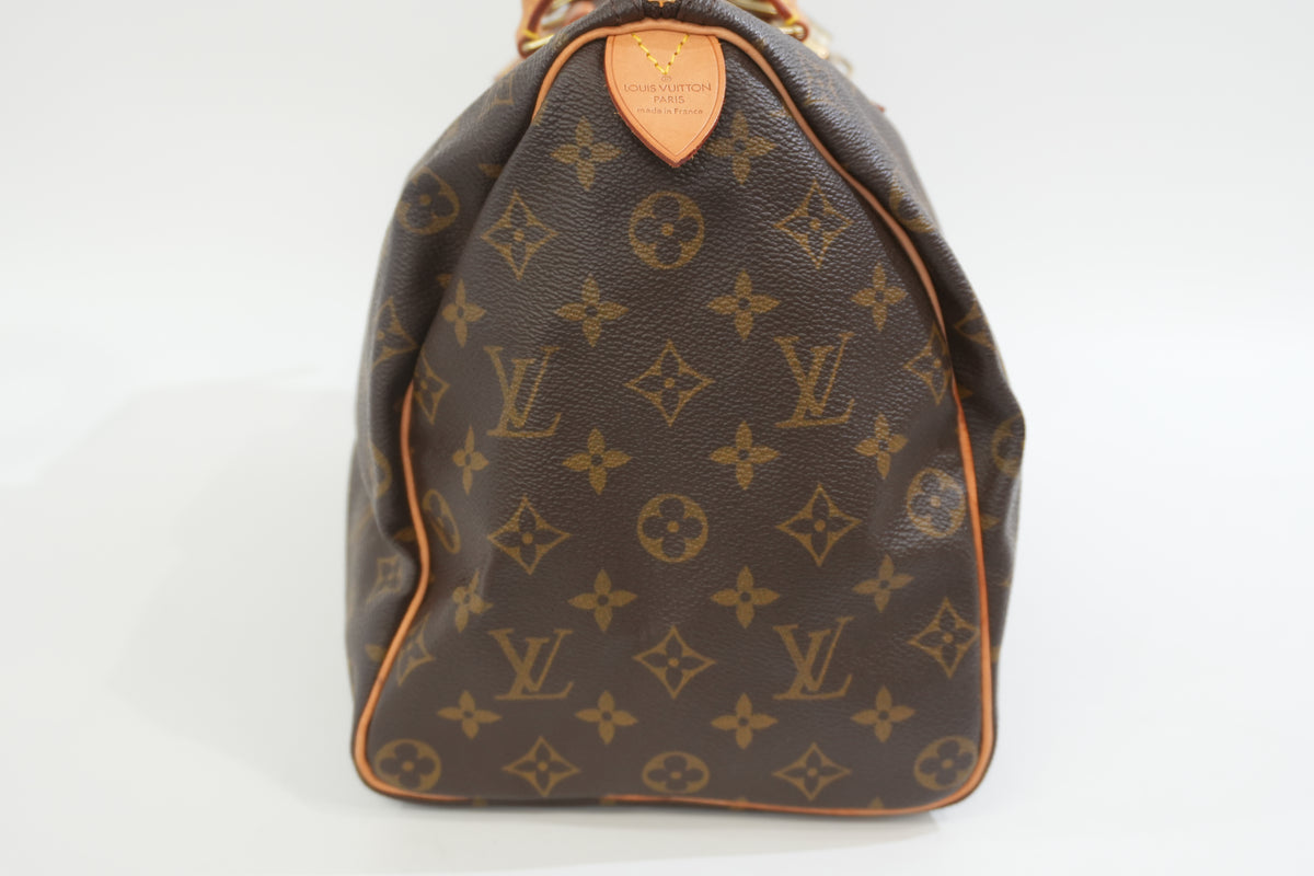 Pre-Owned Louis Vuitton Speedy 35 Handbag