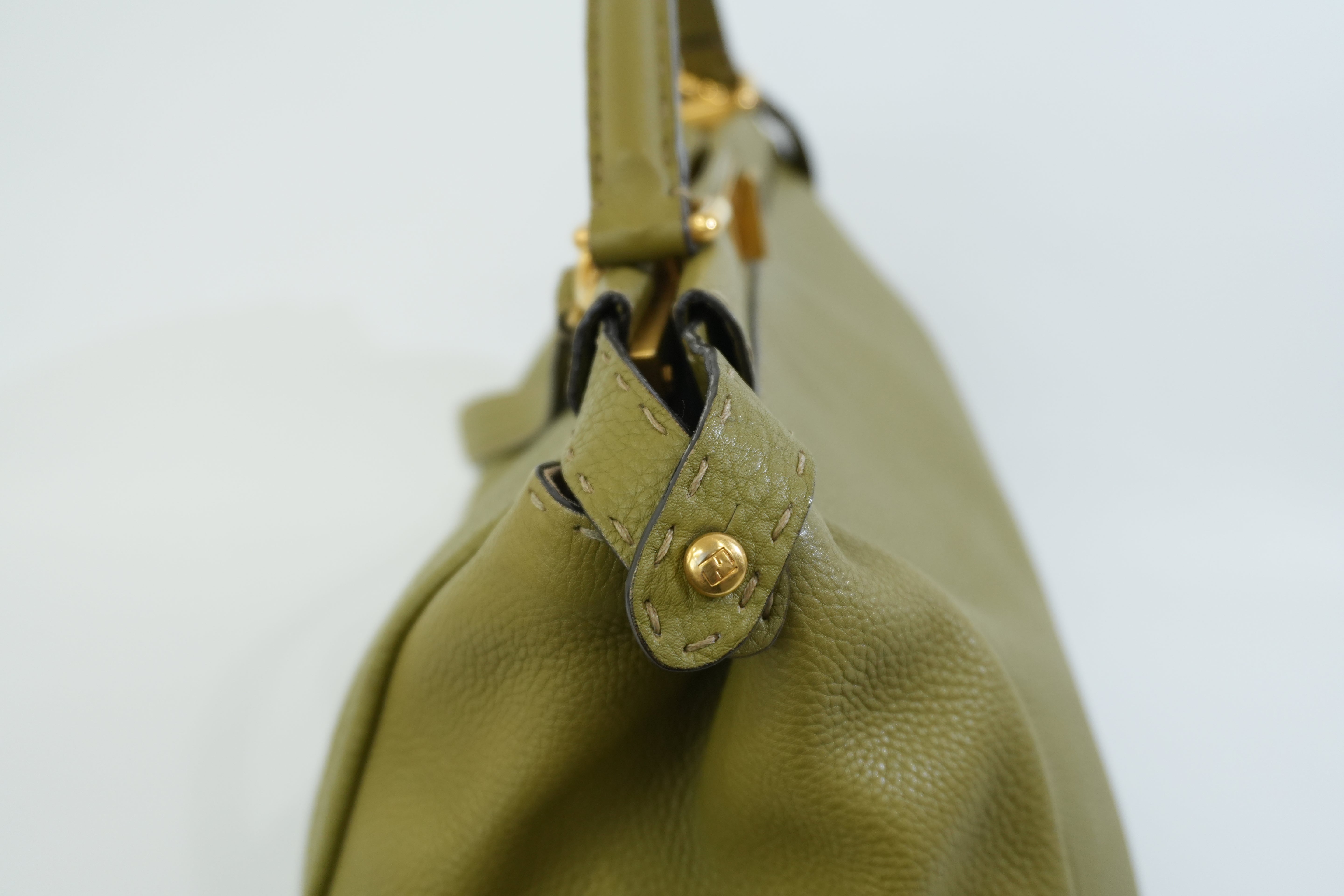 Pre-owned Fendi Calfskin Leather Peek a Boo Shoulder Bag Green