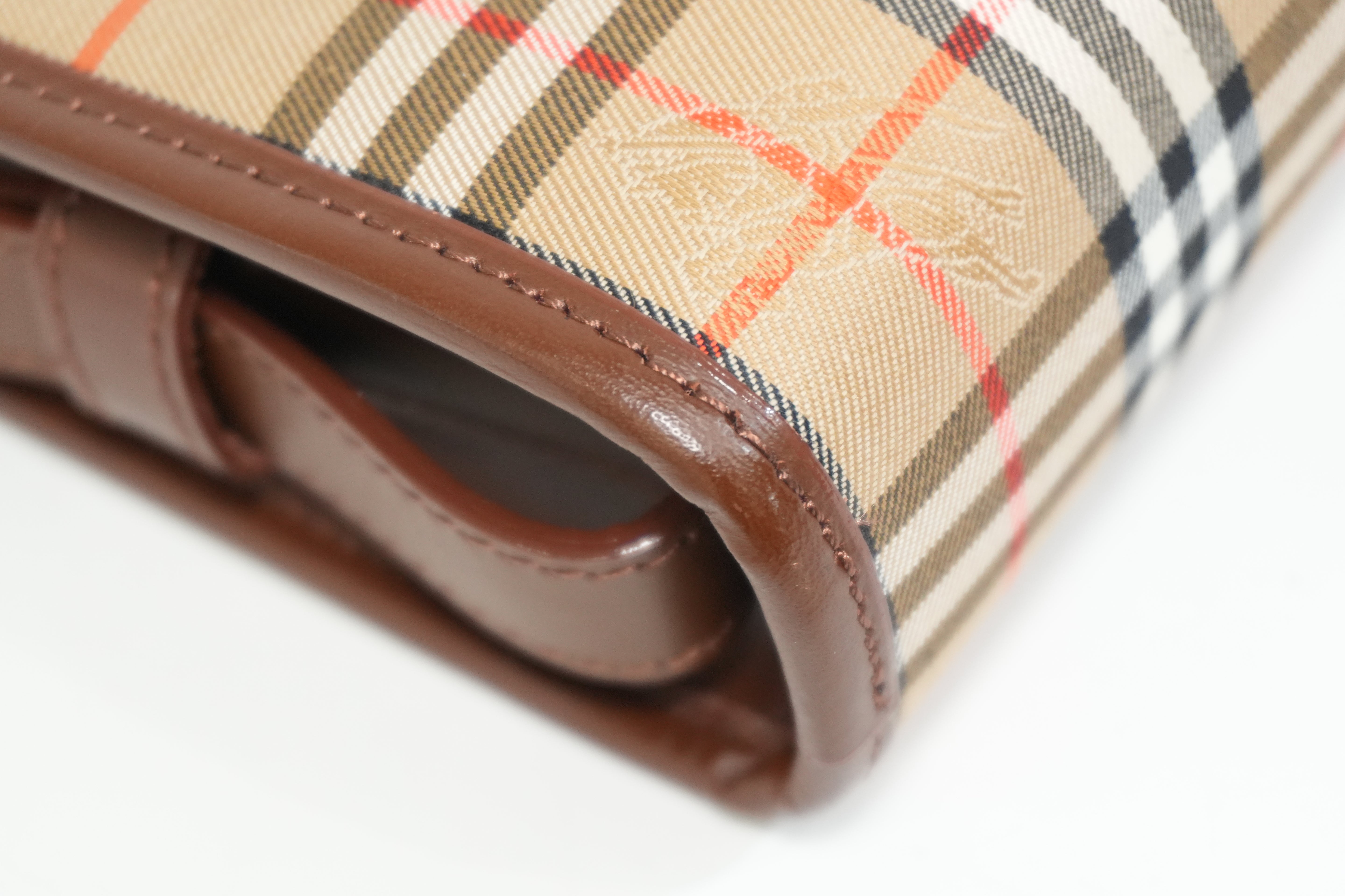Pre-owned Burberry Vinatage Haymarket Check Clutch Bag Brown