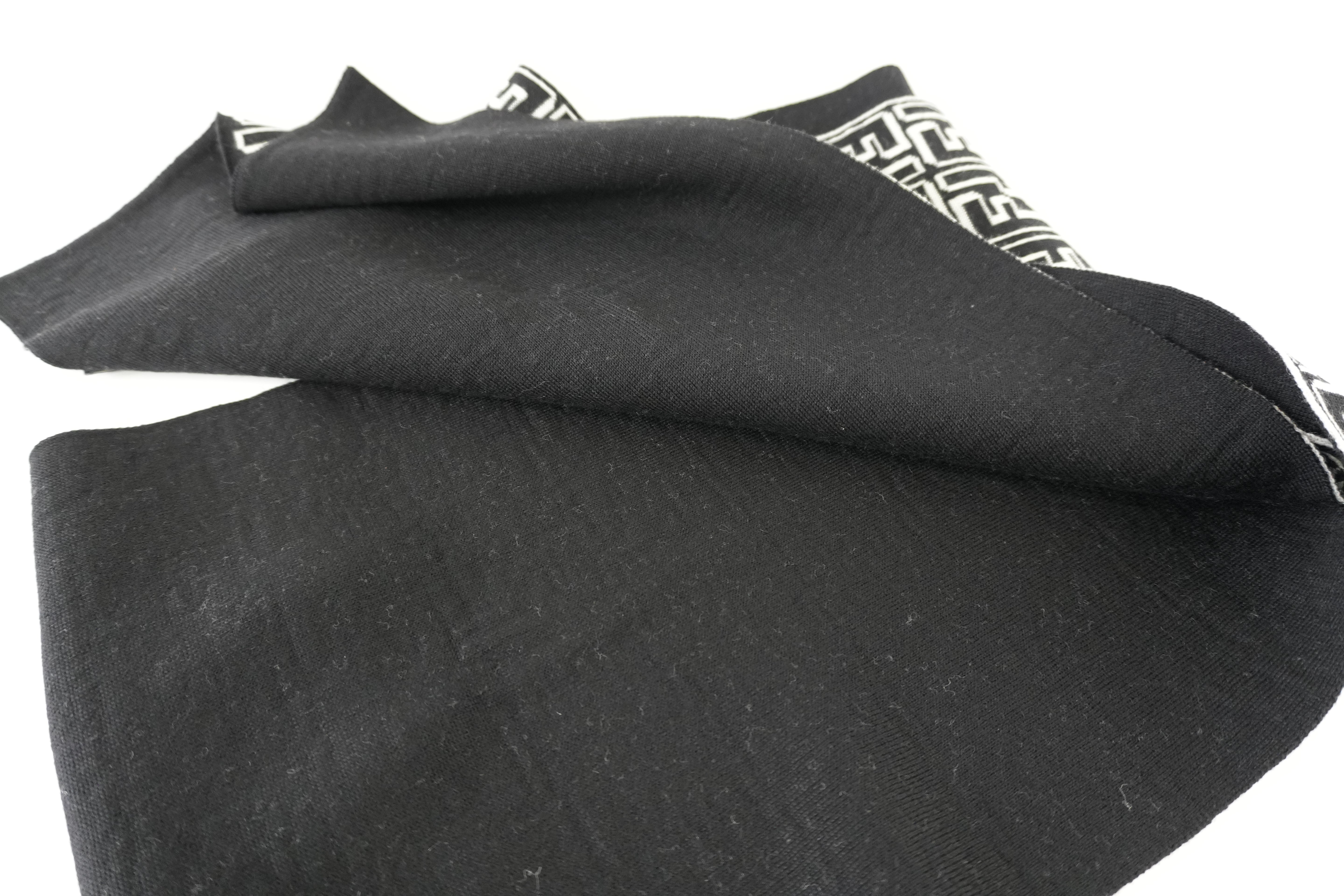 Pre-owned Fendi Scarf