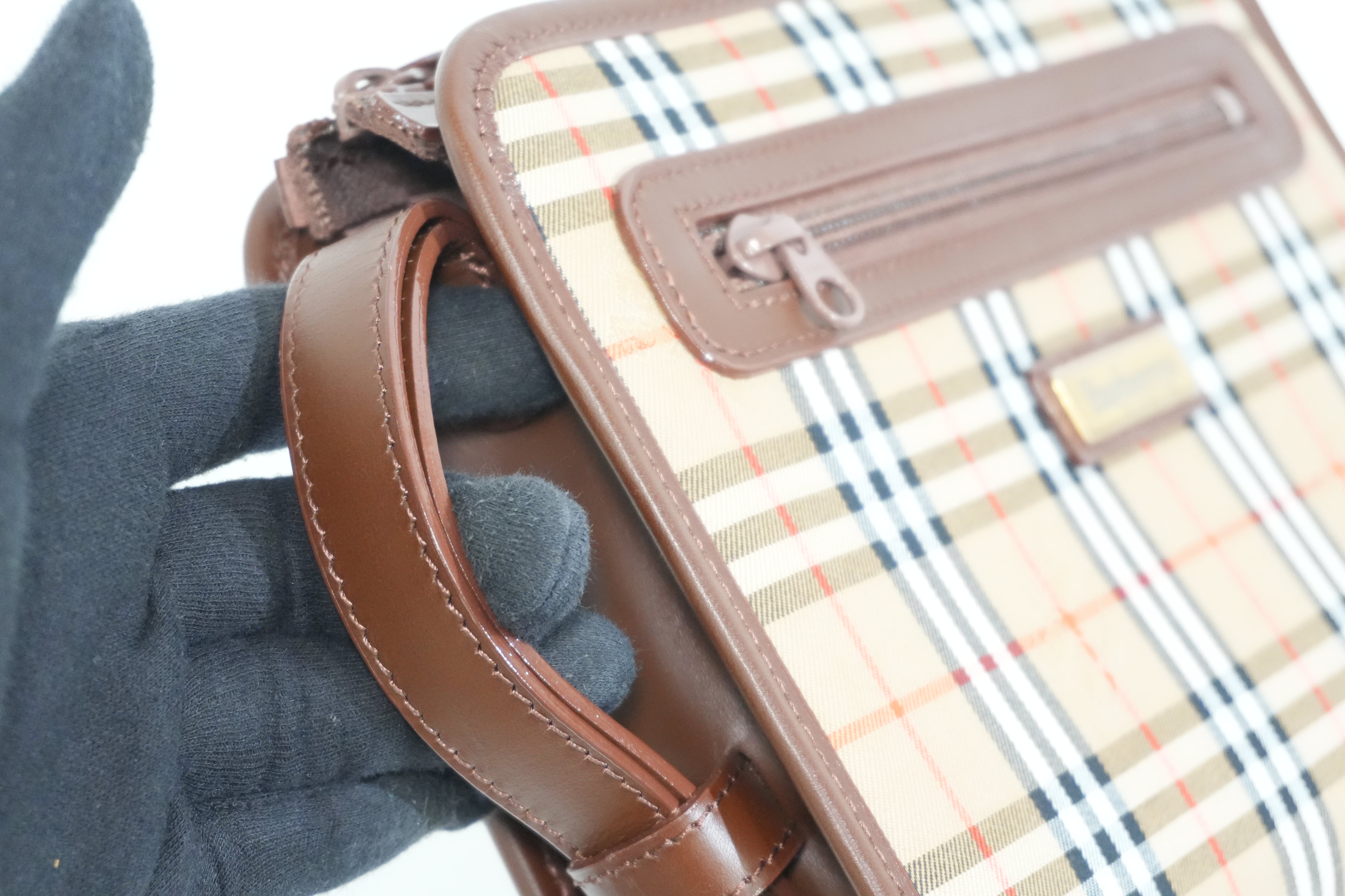 Pre-owned Burberry Vinatage Haymarket Check Clutch Bag Brown