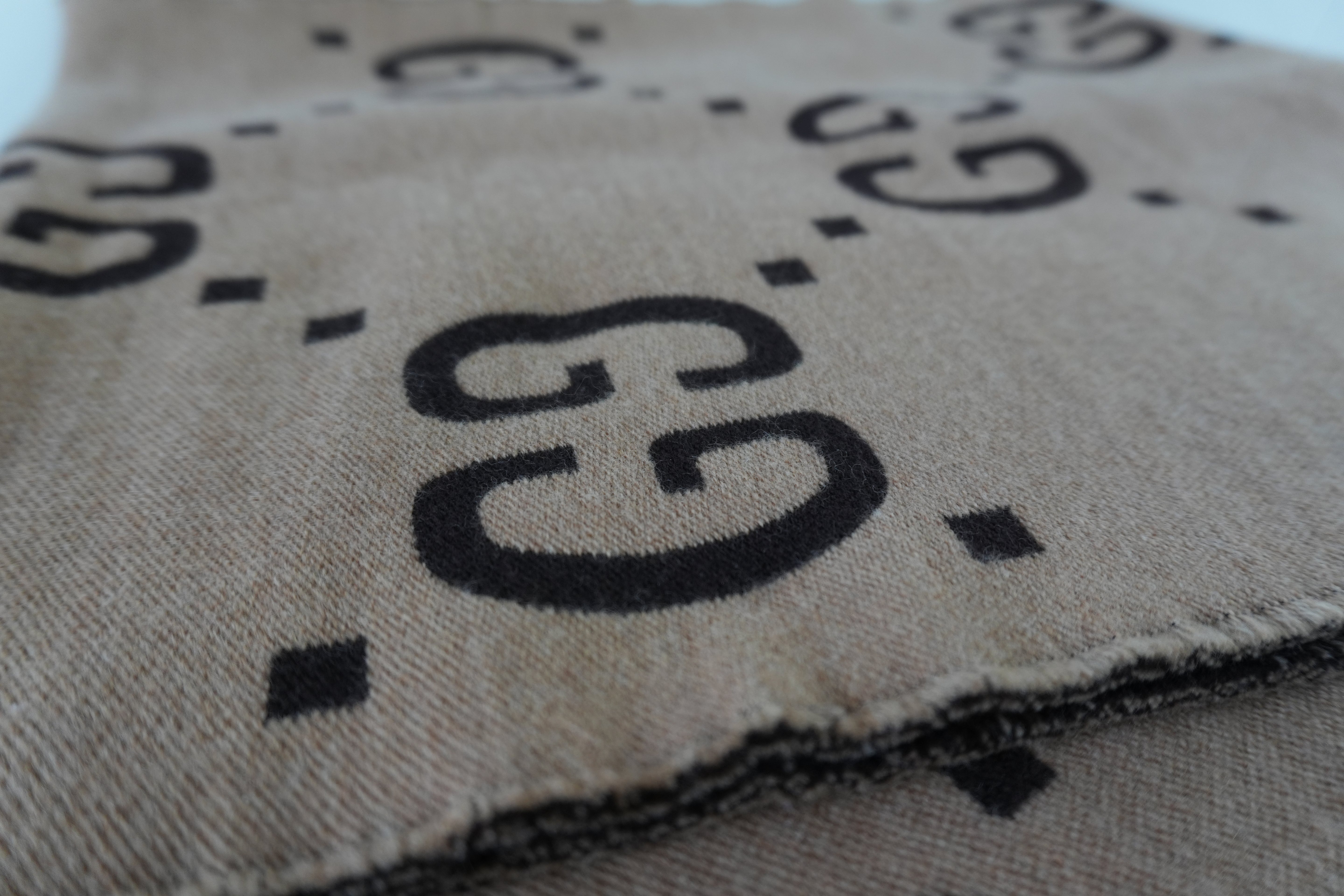 Pre-owned Gucci Jacquard Scarf