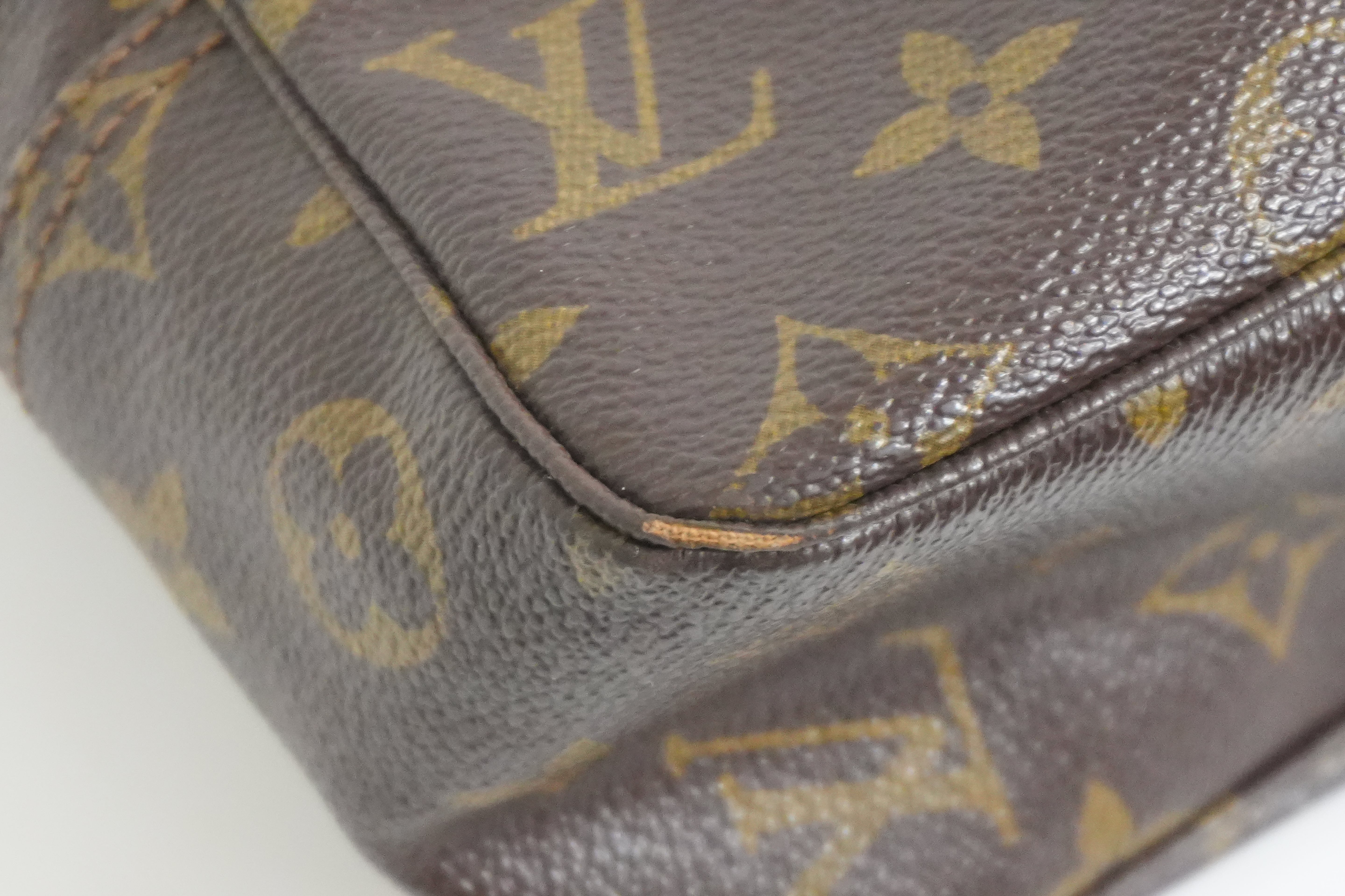 Pre-owned Louis Vuitton Monogram Trousse 28 Pouch