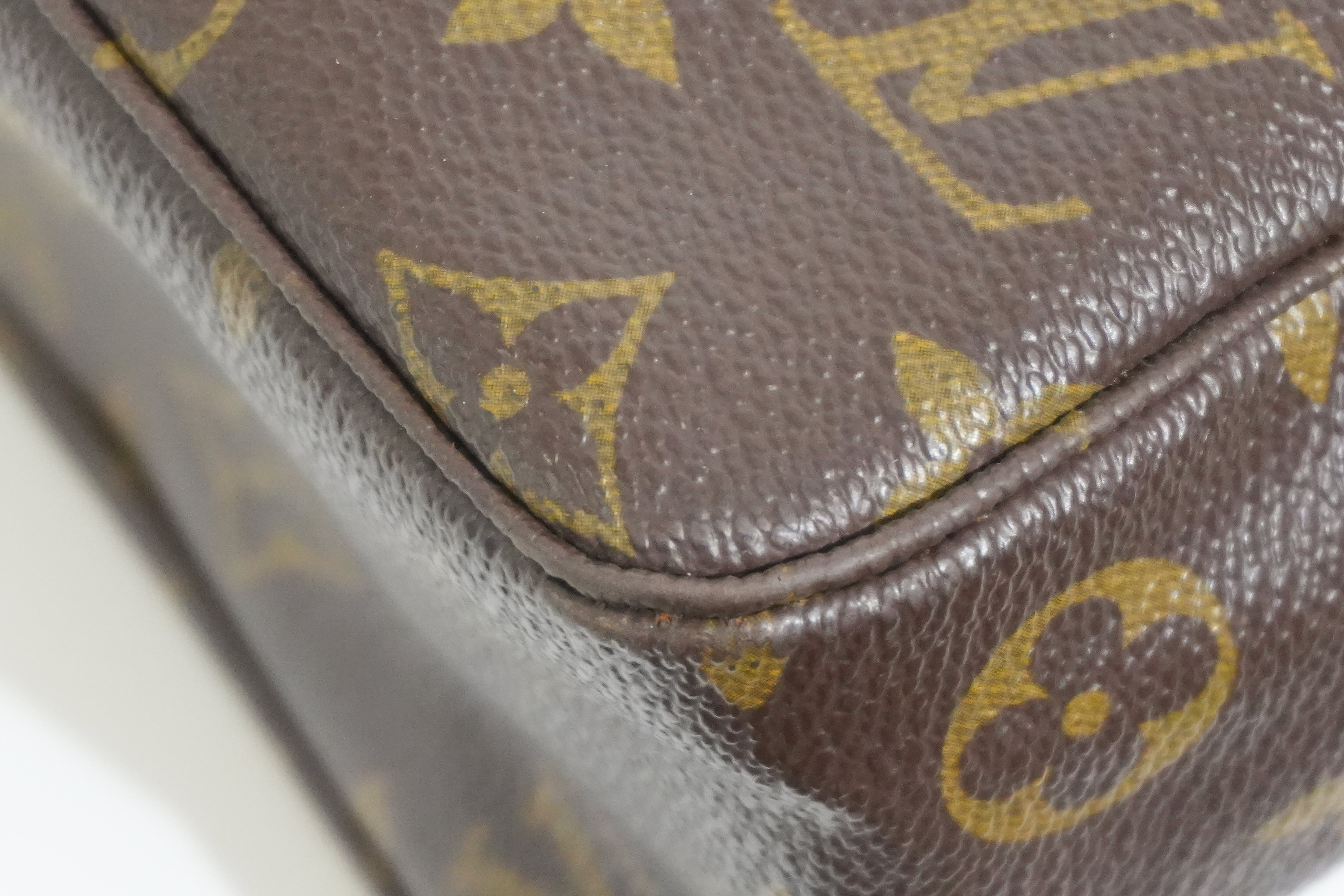 Pre-owned Louis Vuitton Monogram Trousse 28 Pouch