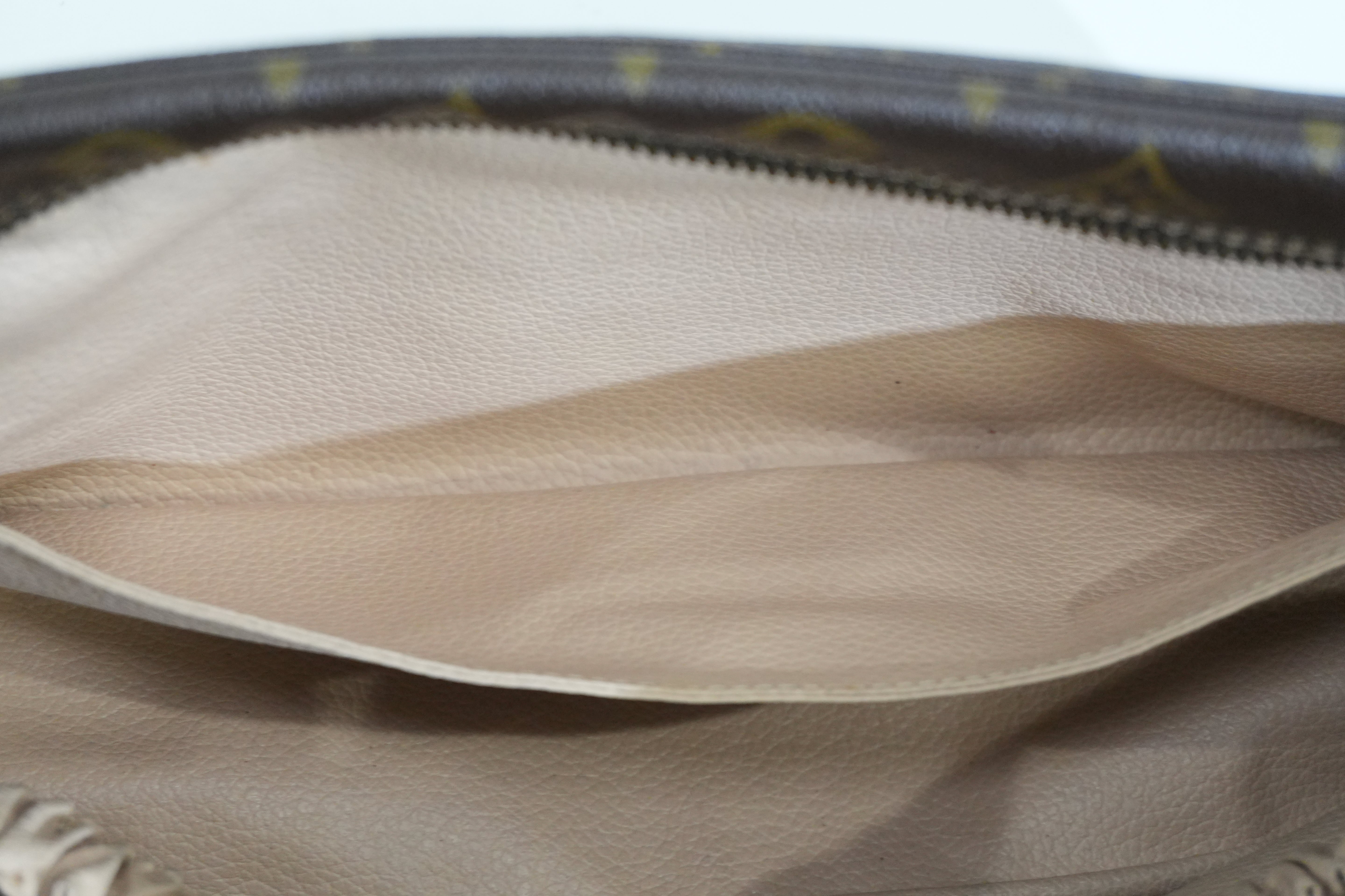 Pre-owned Louis Vuitton Monogram Trousse 28 Pouch