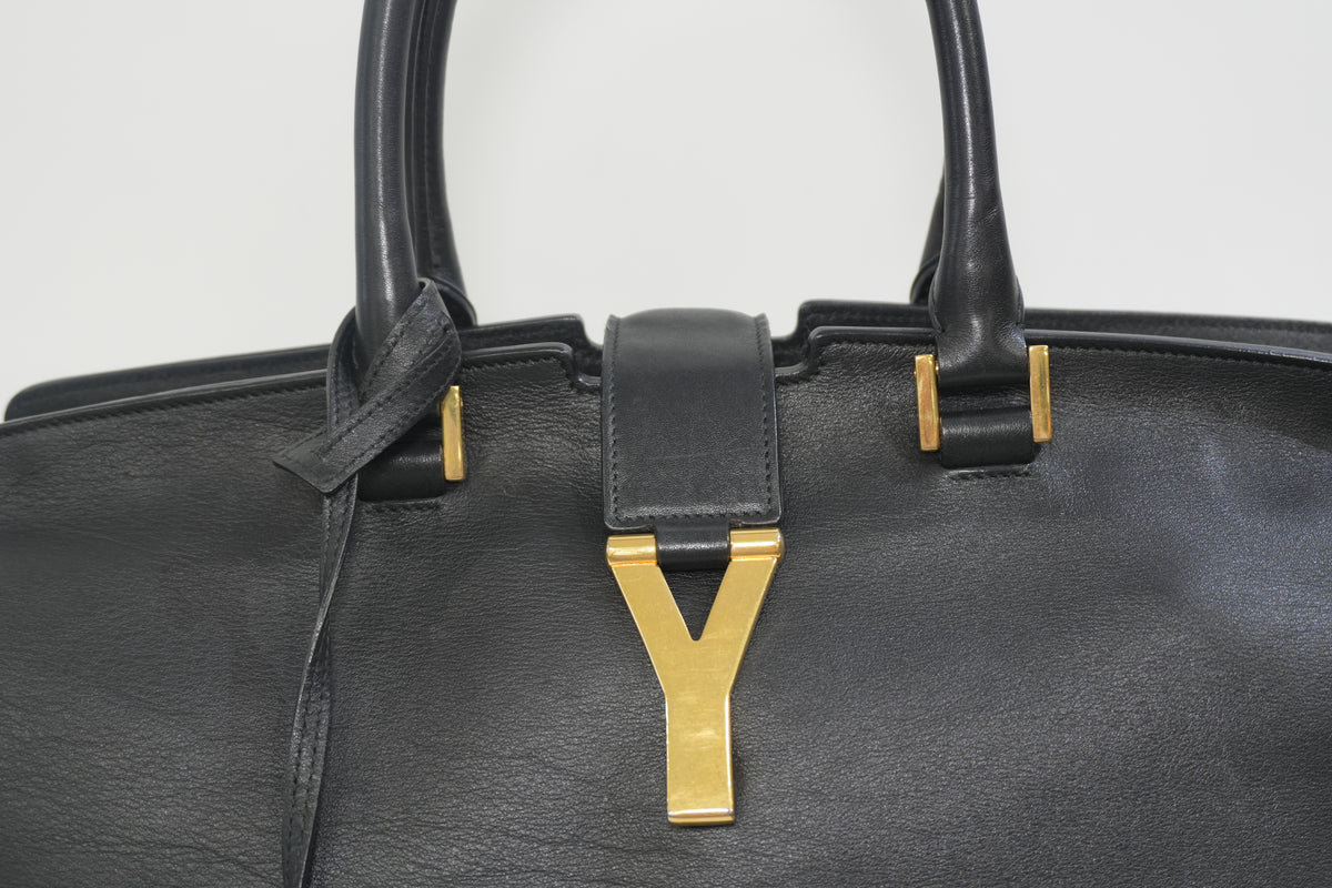 Pre-Owned Yves Saint Laurent Cabas Chyc Handbag Black
