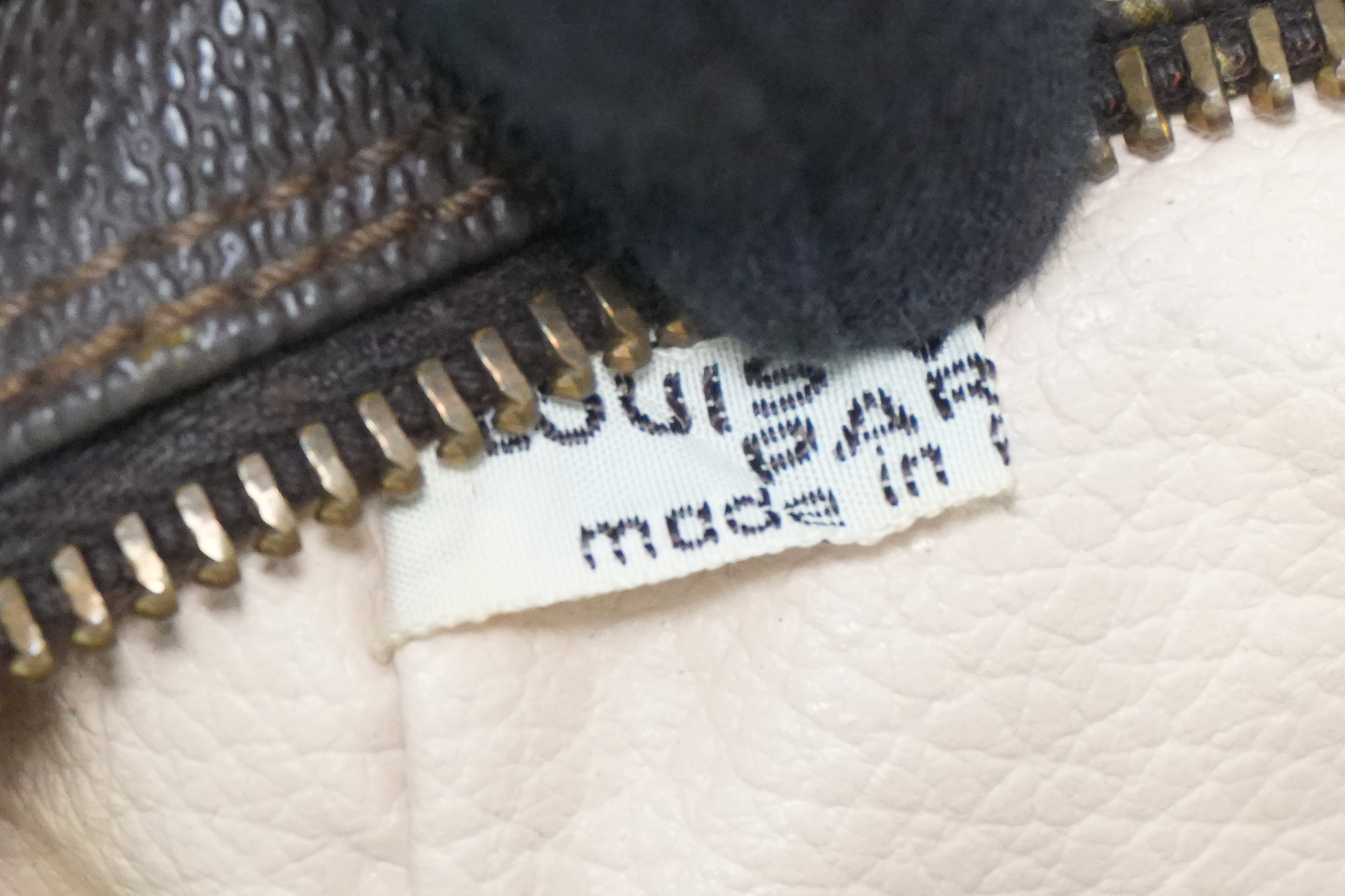 Pre-owned Louis Vuitton Monogram Trousse 28 Pouch