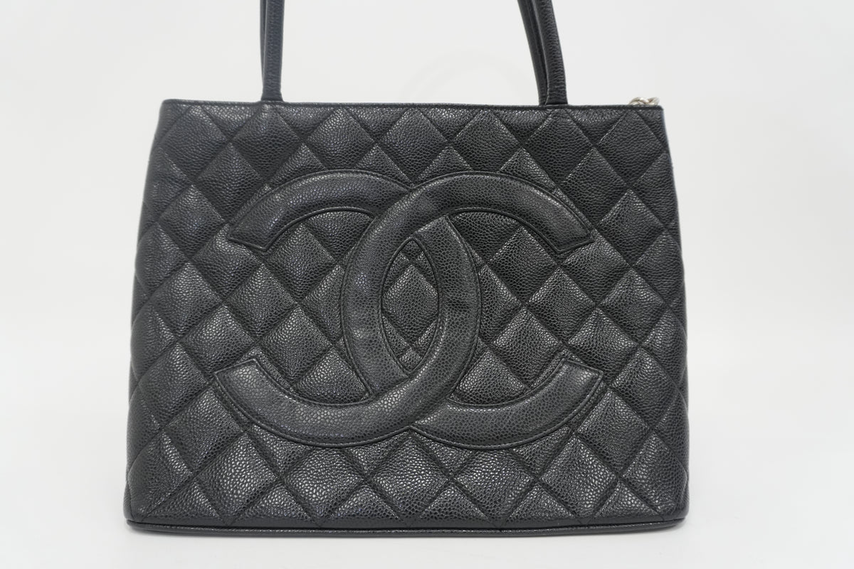 Pre-Owned Chanel Caviar Medallion Silver Hardware Tote Bag