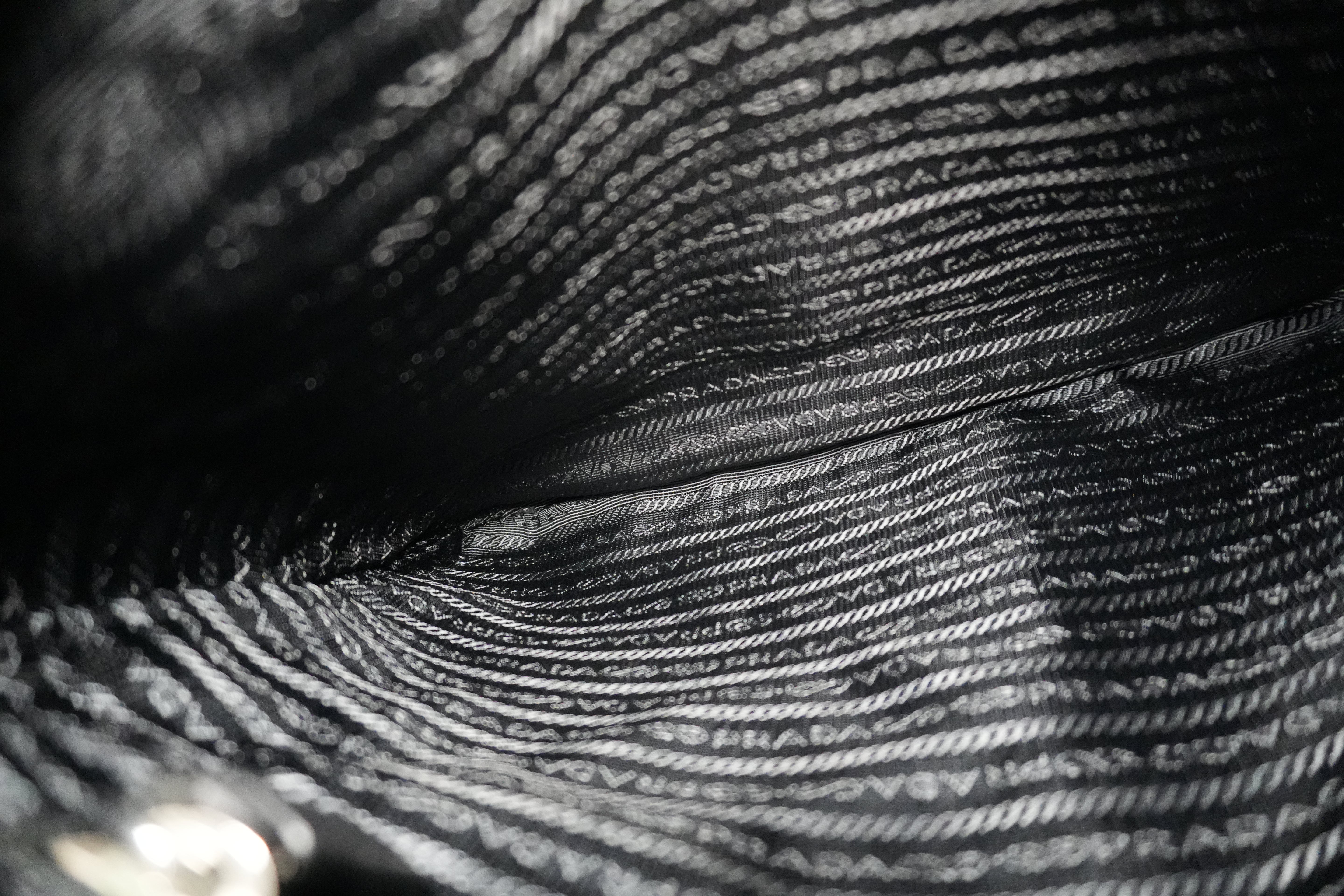 Pre-owned Prada Nylon Crossbody Bag Black