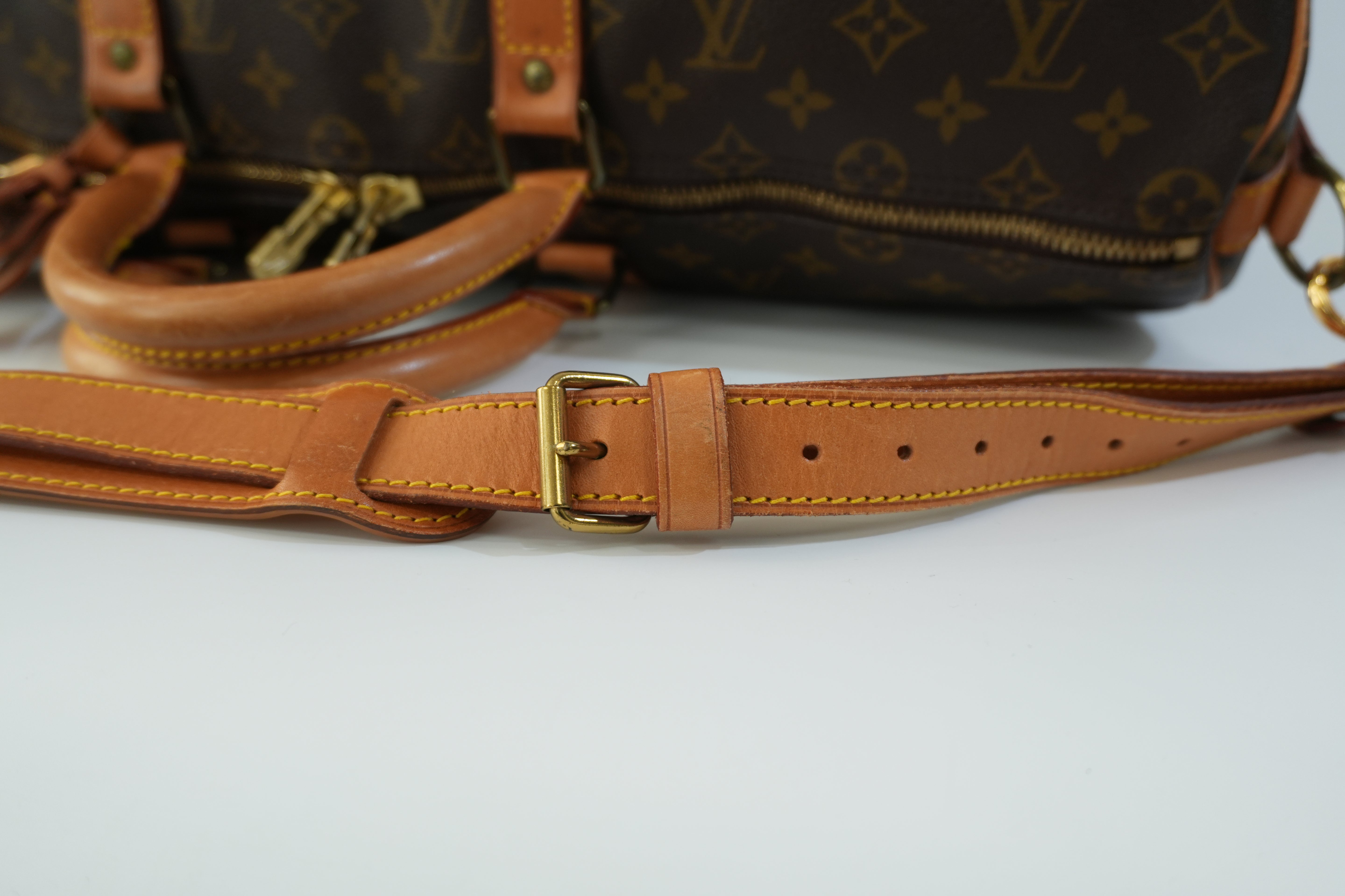Pre-owned Louis Vuitton Monogram Keepall 50 Bandouliere Travel Bag