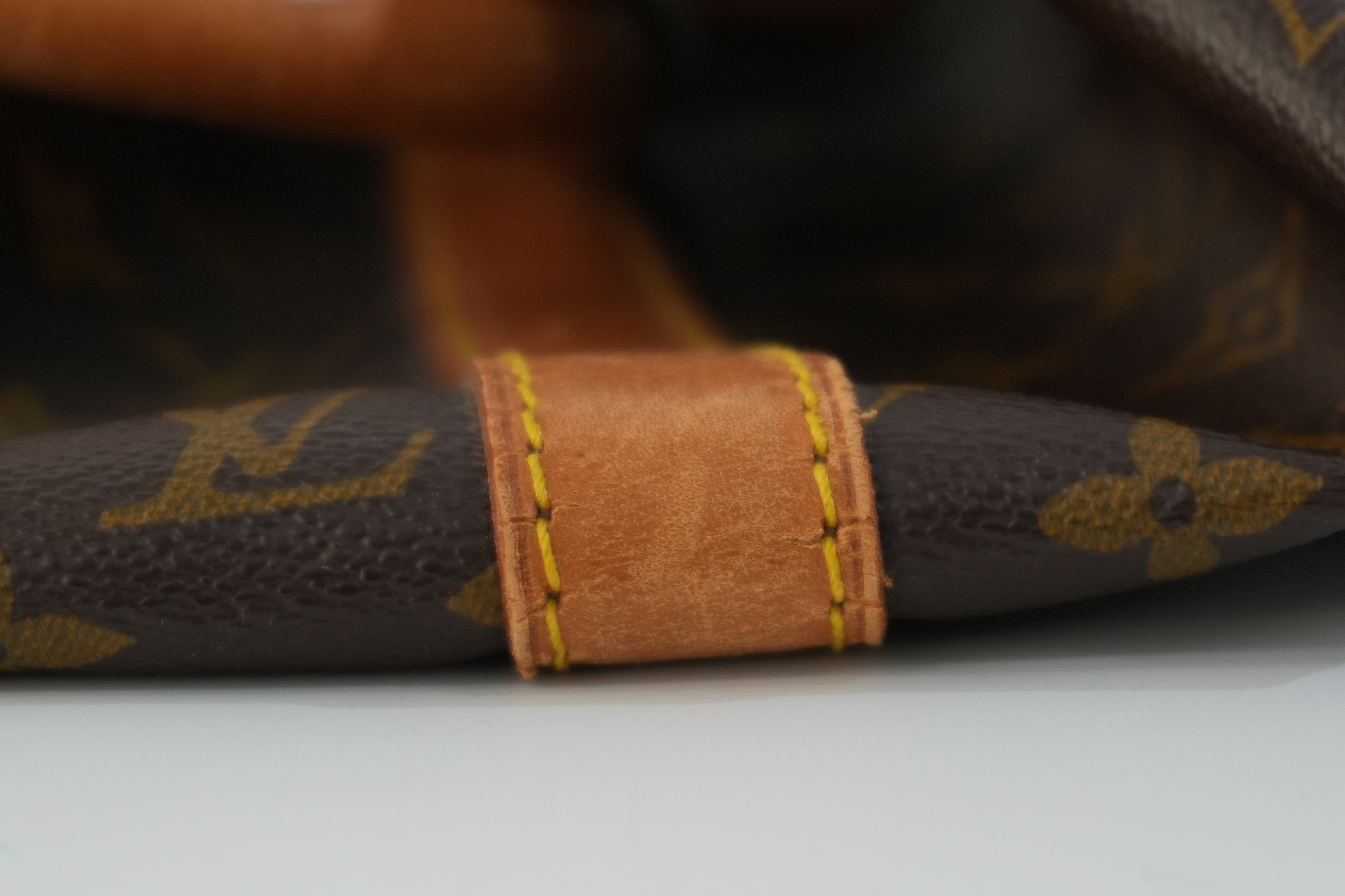 Pre-owned Louis Vuitton Monogram Keepall 50 Bandouliere Travel Bag