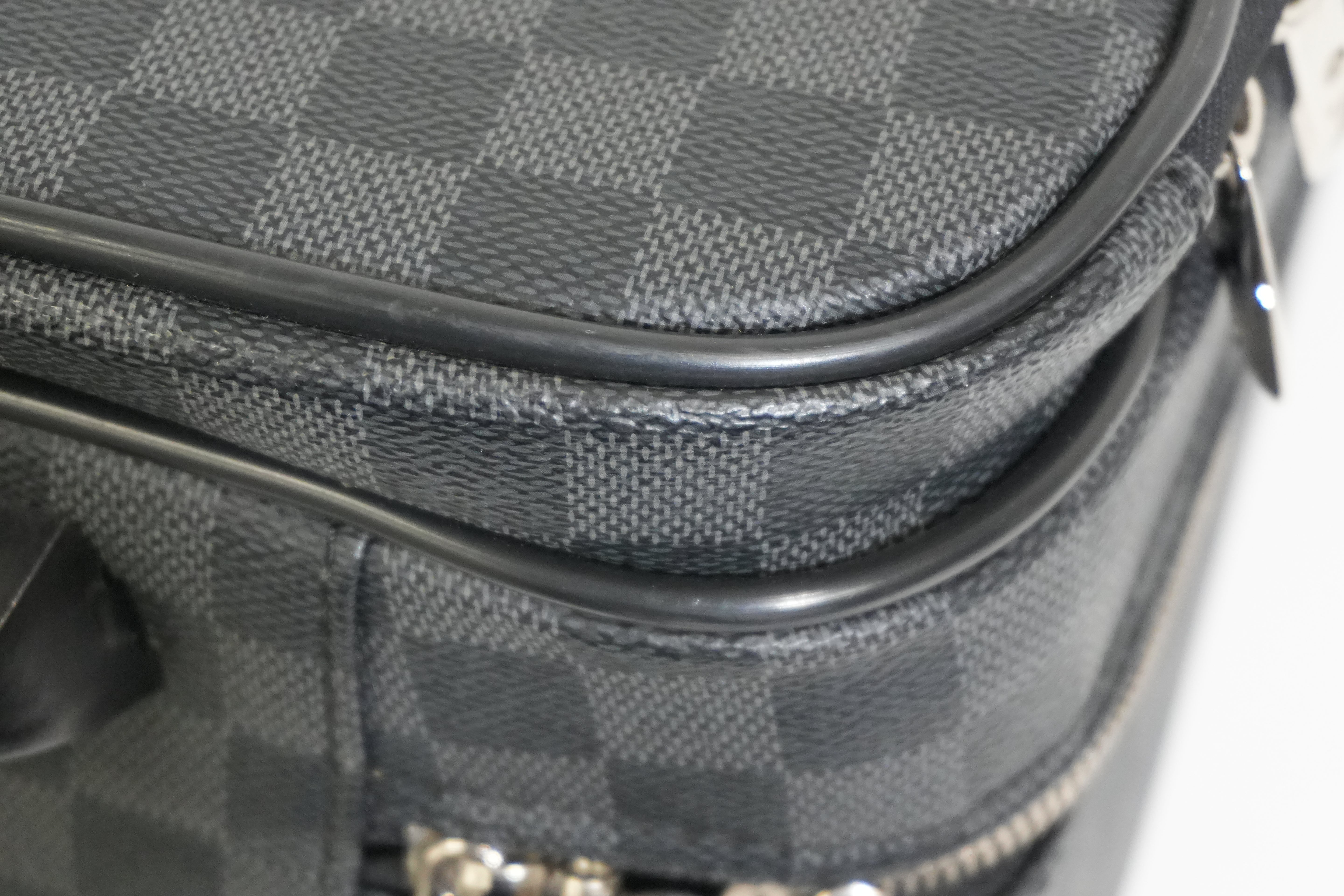 Pre-owned Louis Vuitton Damier Graphite Pilot Case Luggage
