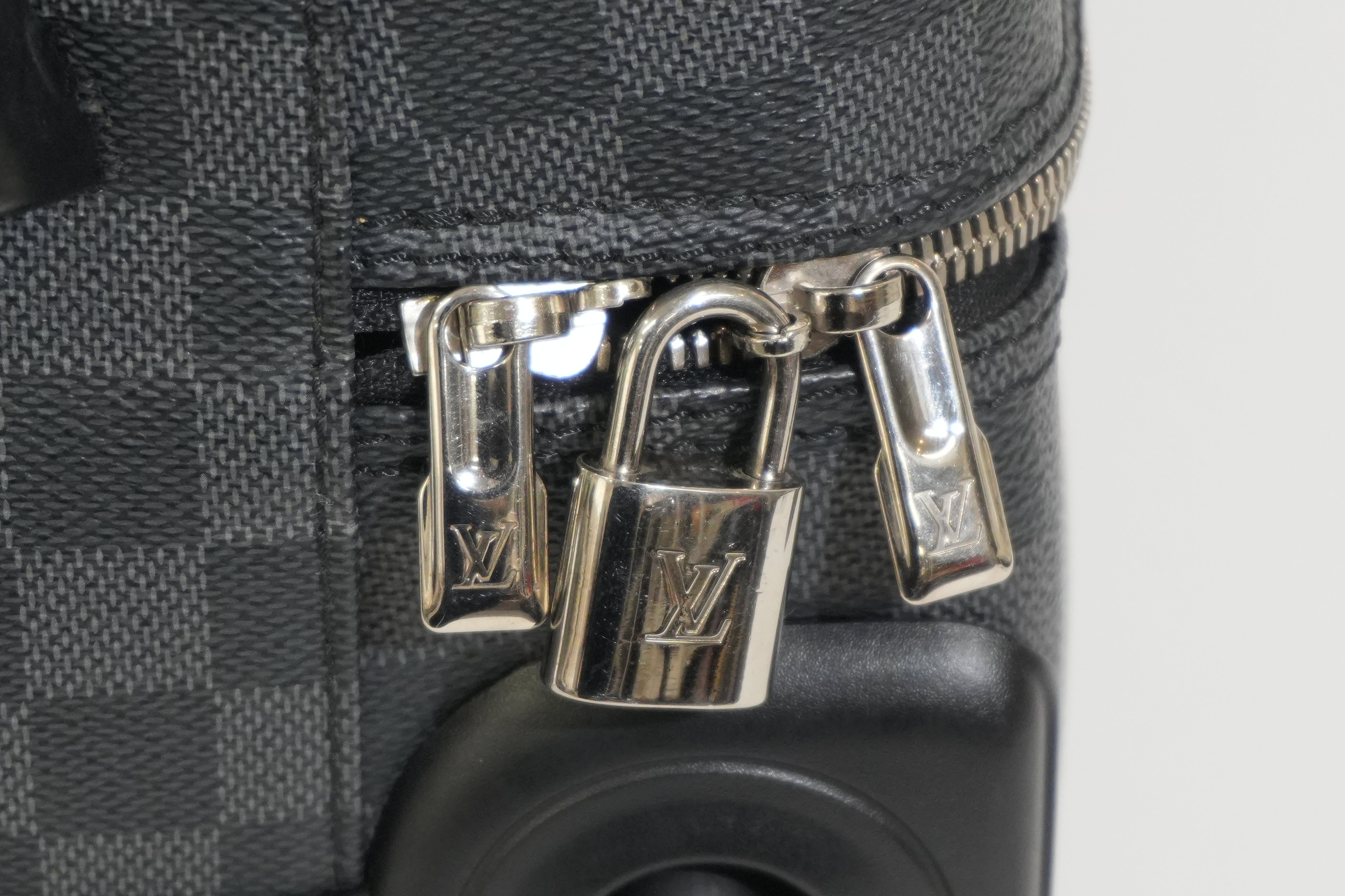Pre-owned Louis Vuitton Damier Graphite Pilot Case Luggage