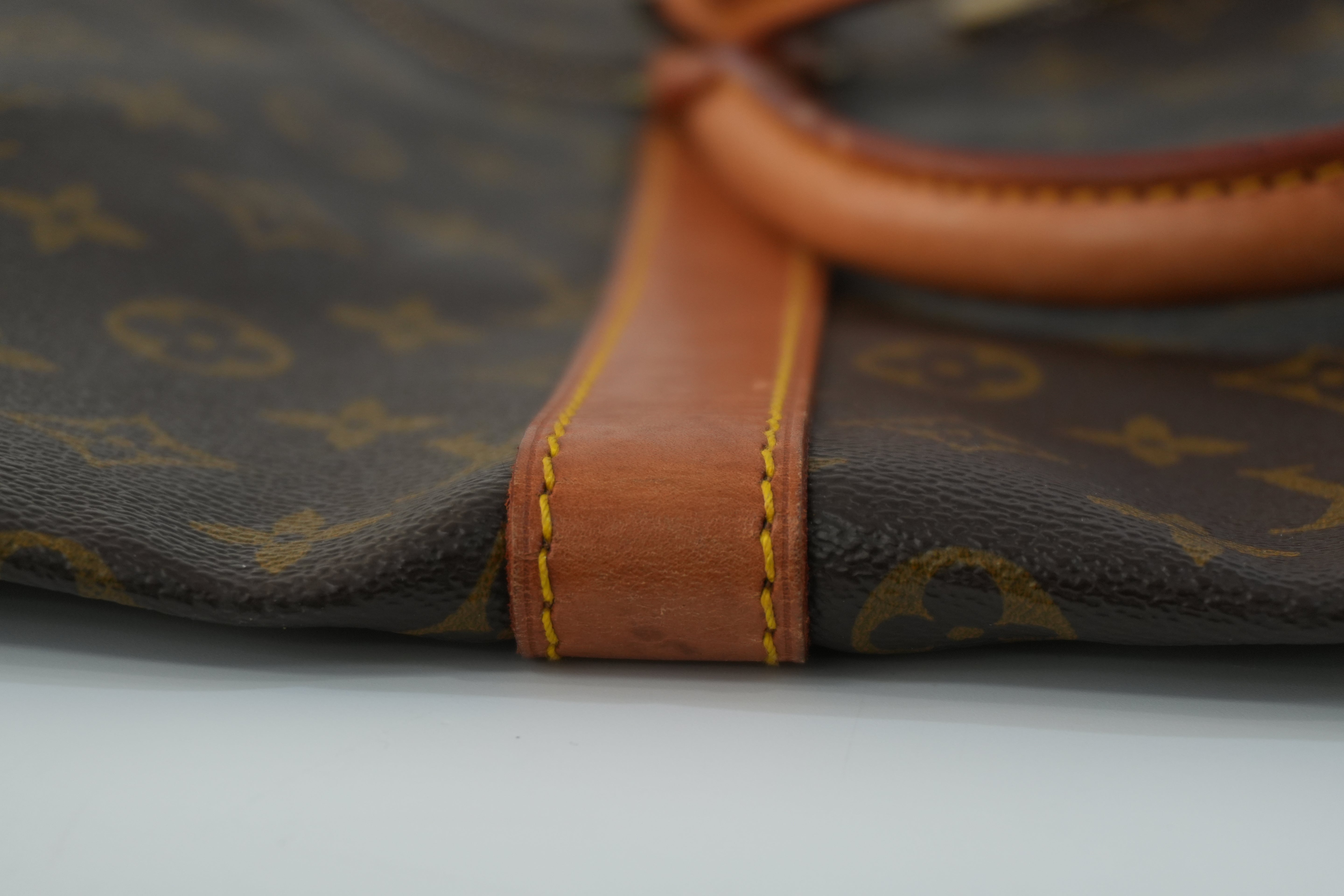 Pre-owned Louis Vuitton Monogram Keepall 55 Travel Bag