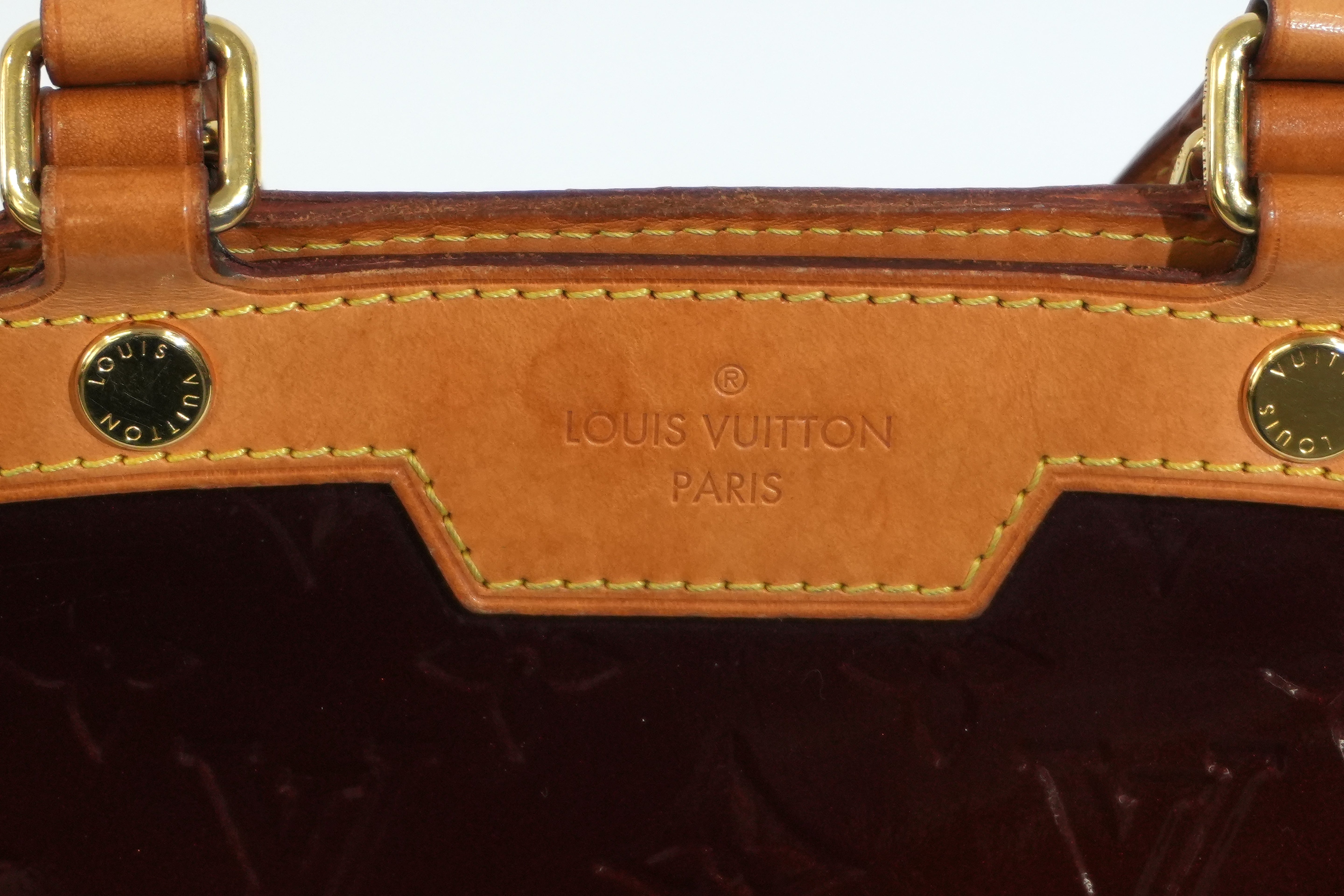 Pre-owned Louis Vuitton Vernis Brea Handbag Rouge Fauviste