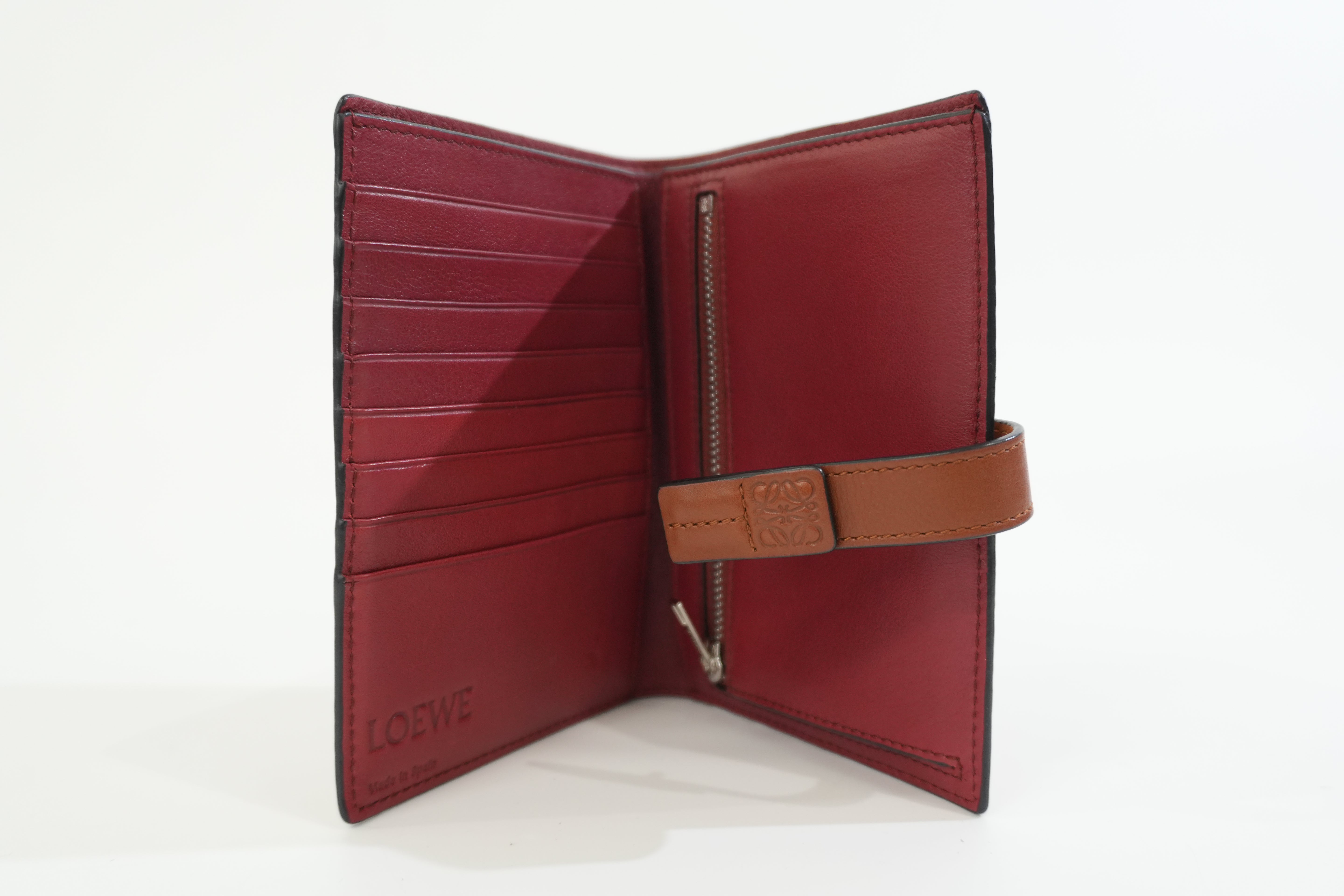 Pre-owned Loewe Leather Cover Wallet Brown