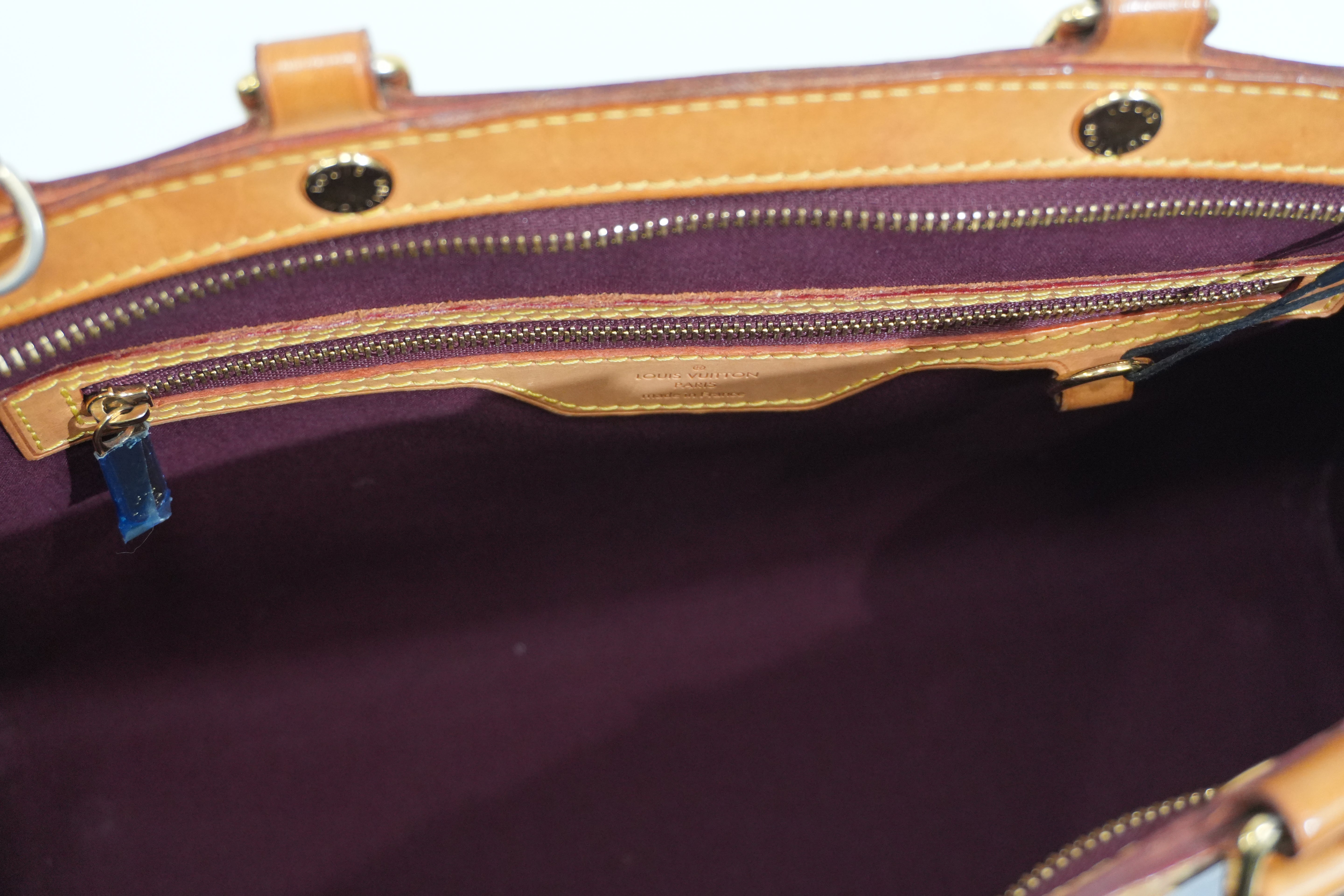 Pre-owned Louis Vuitton Vernis Brea Handbag Rouge Fauviste