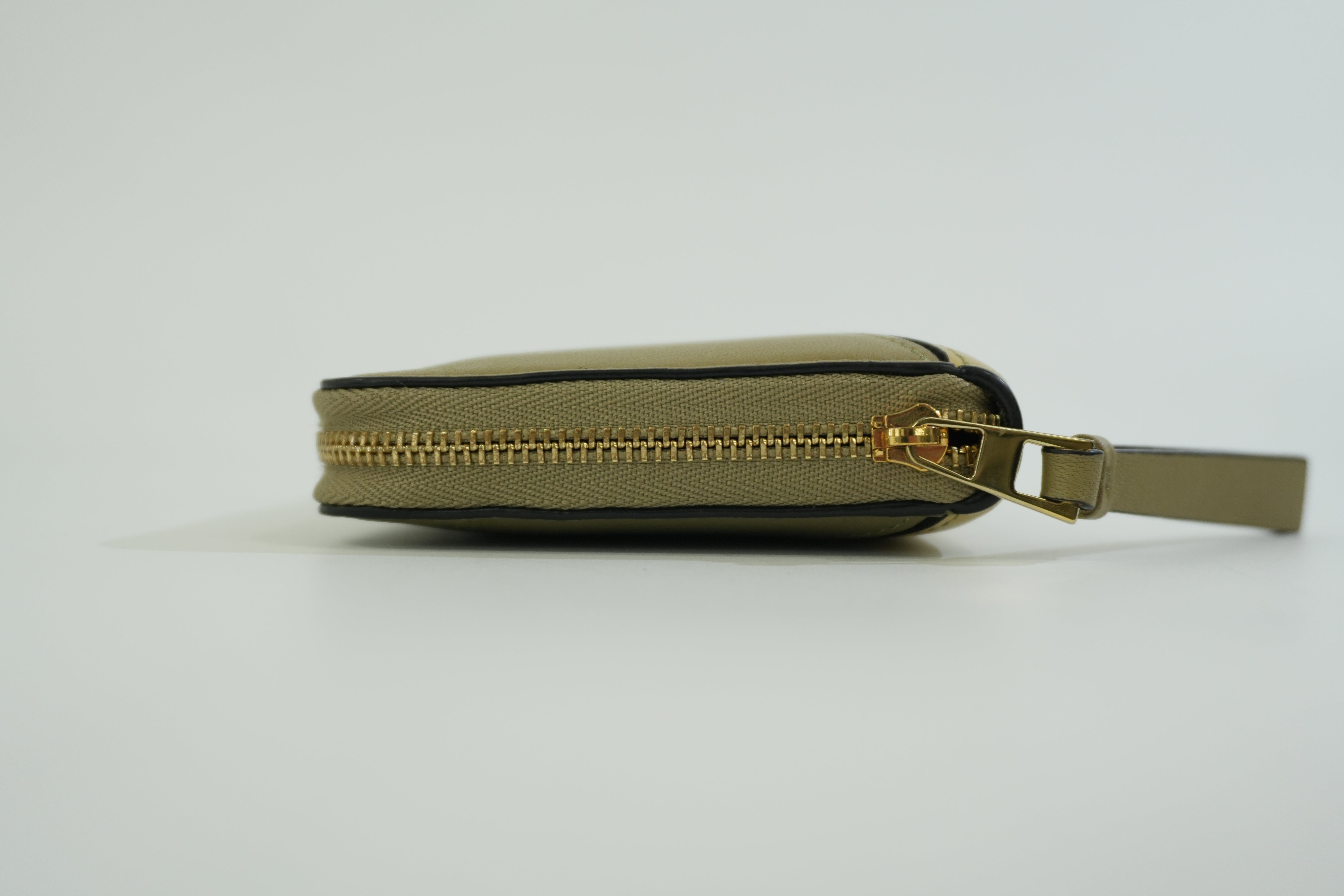 Pre-owned Loewe Leather Zippy Long Wallet Green