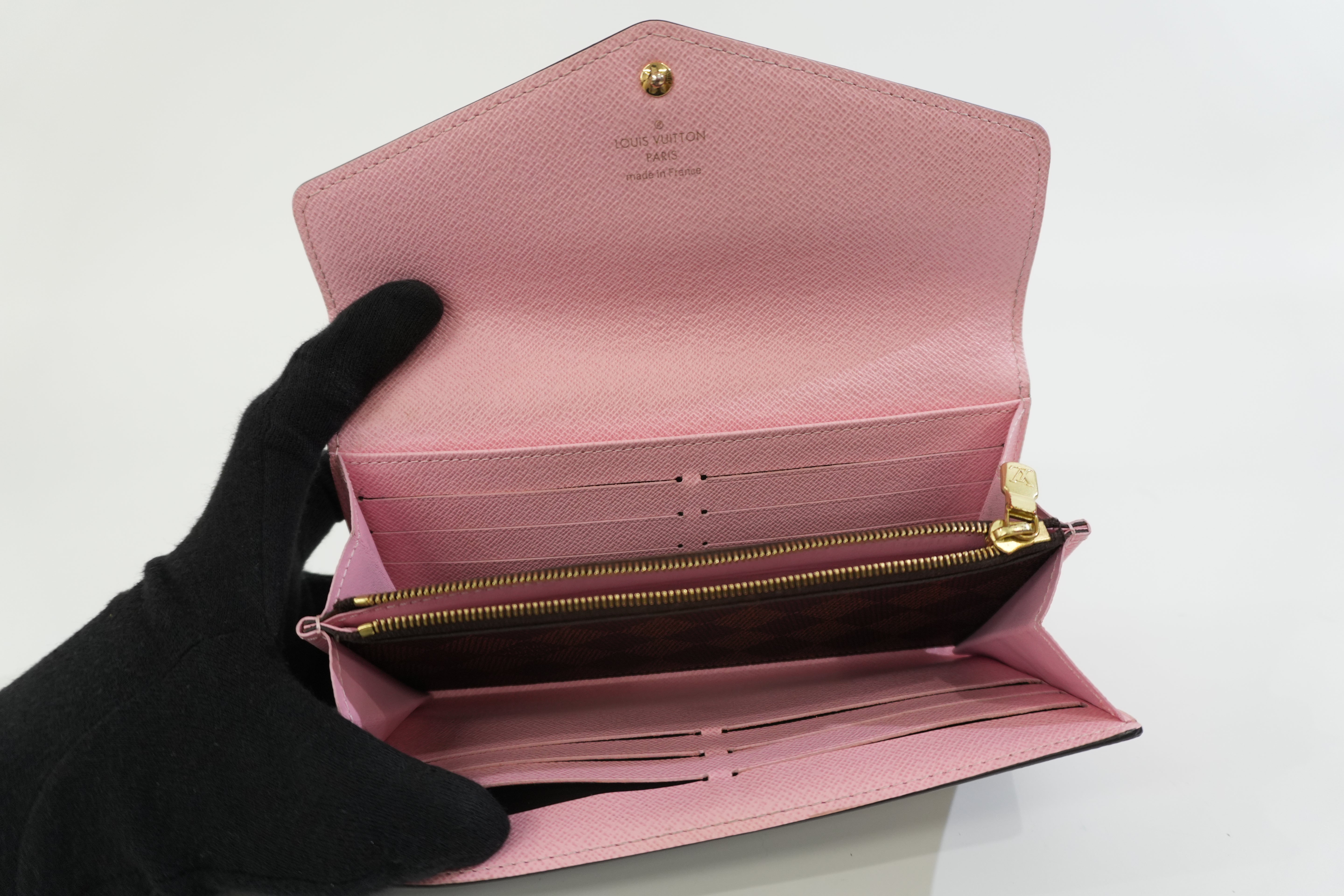 Pre-owned Louis Vuitton Monogram Sarah Wallet Flower