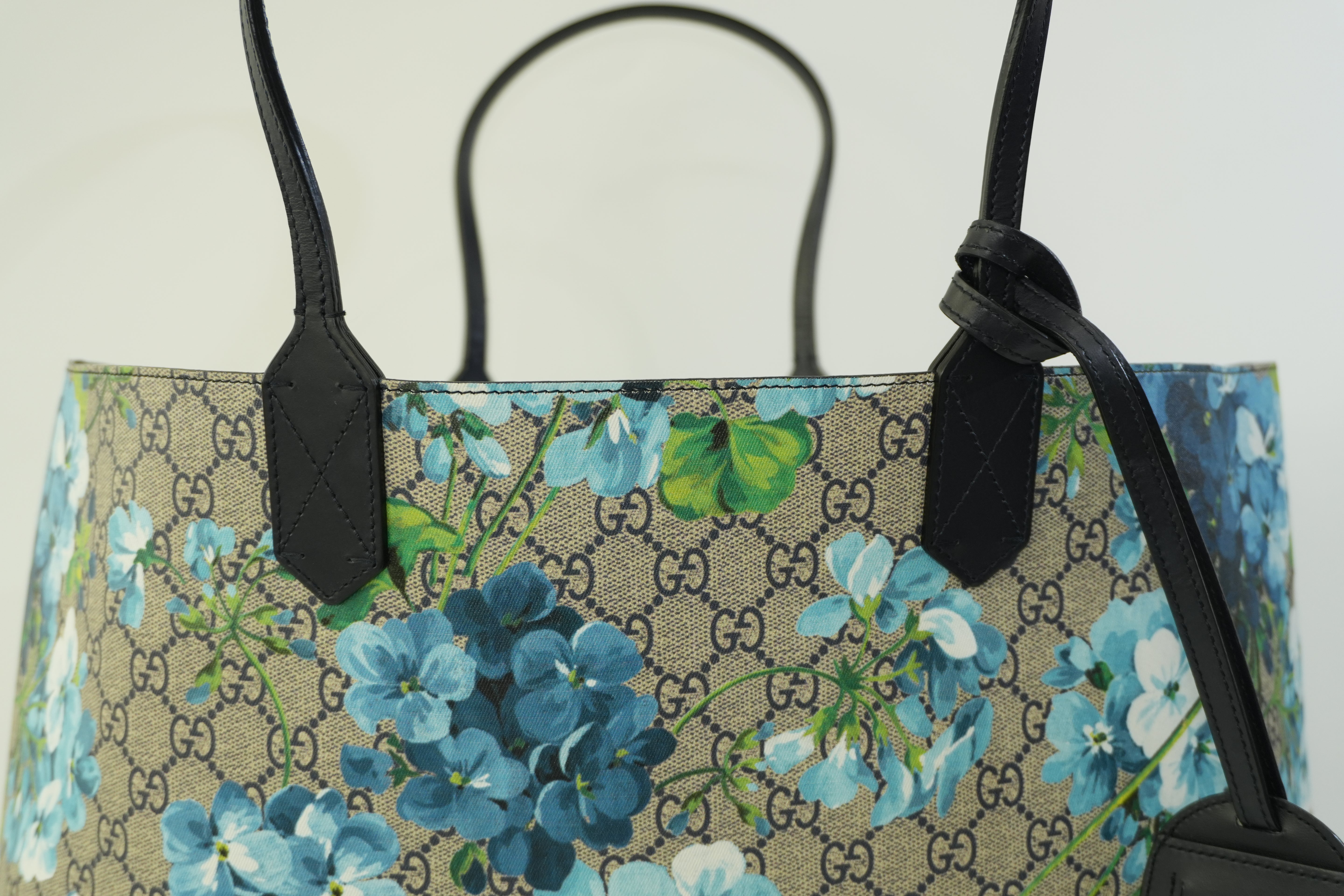 Pre-owned Gucci Canvas Blooms Reversible Tote Bag Blue