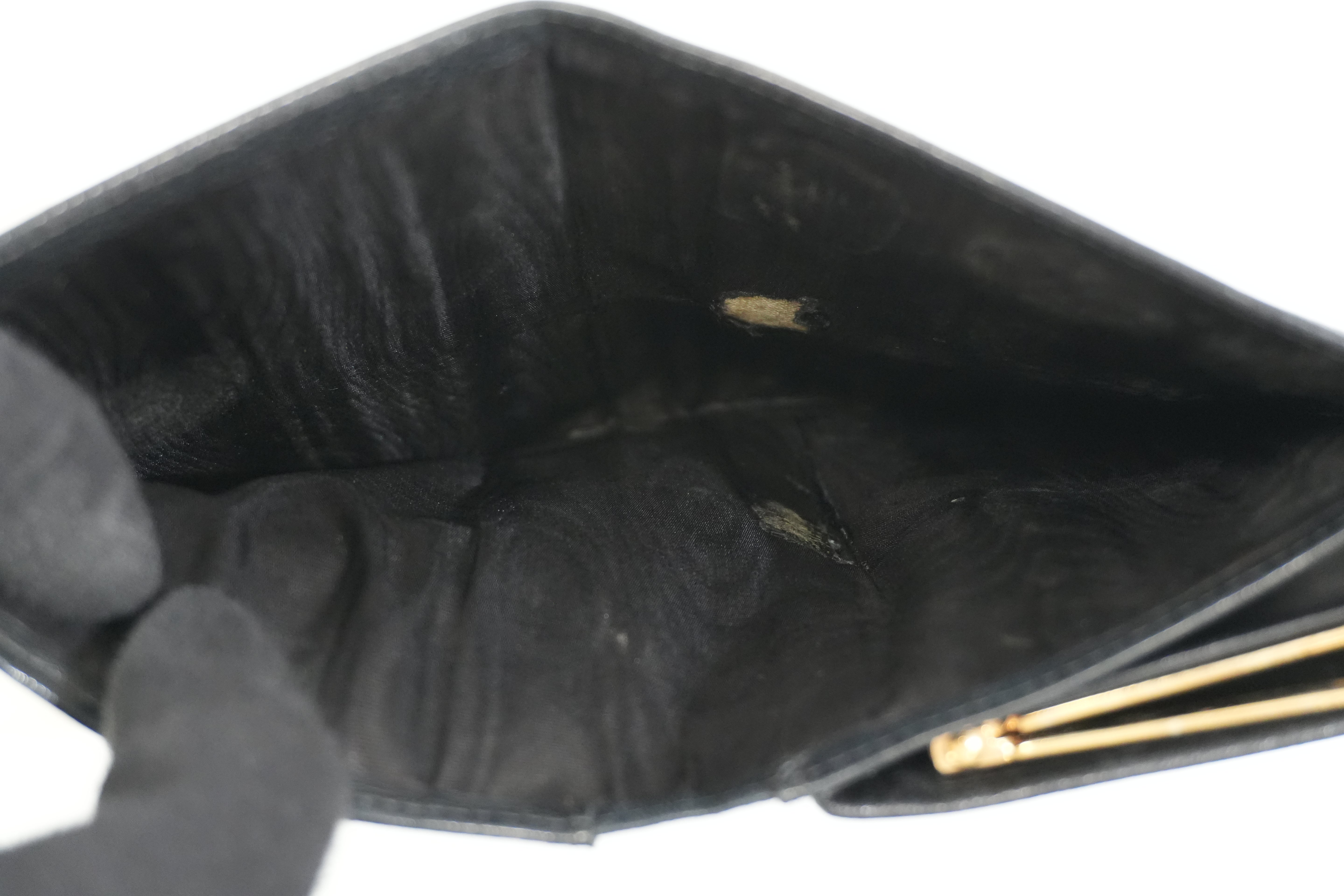 Pre-owned Chanel Long Wallet Black