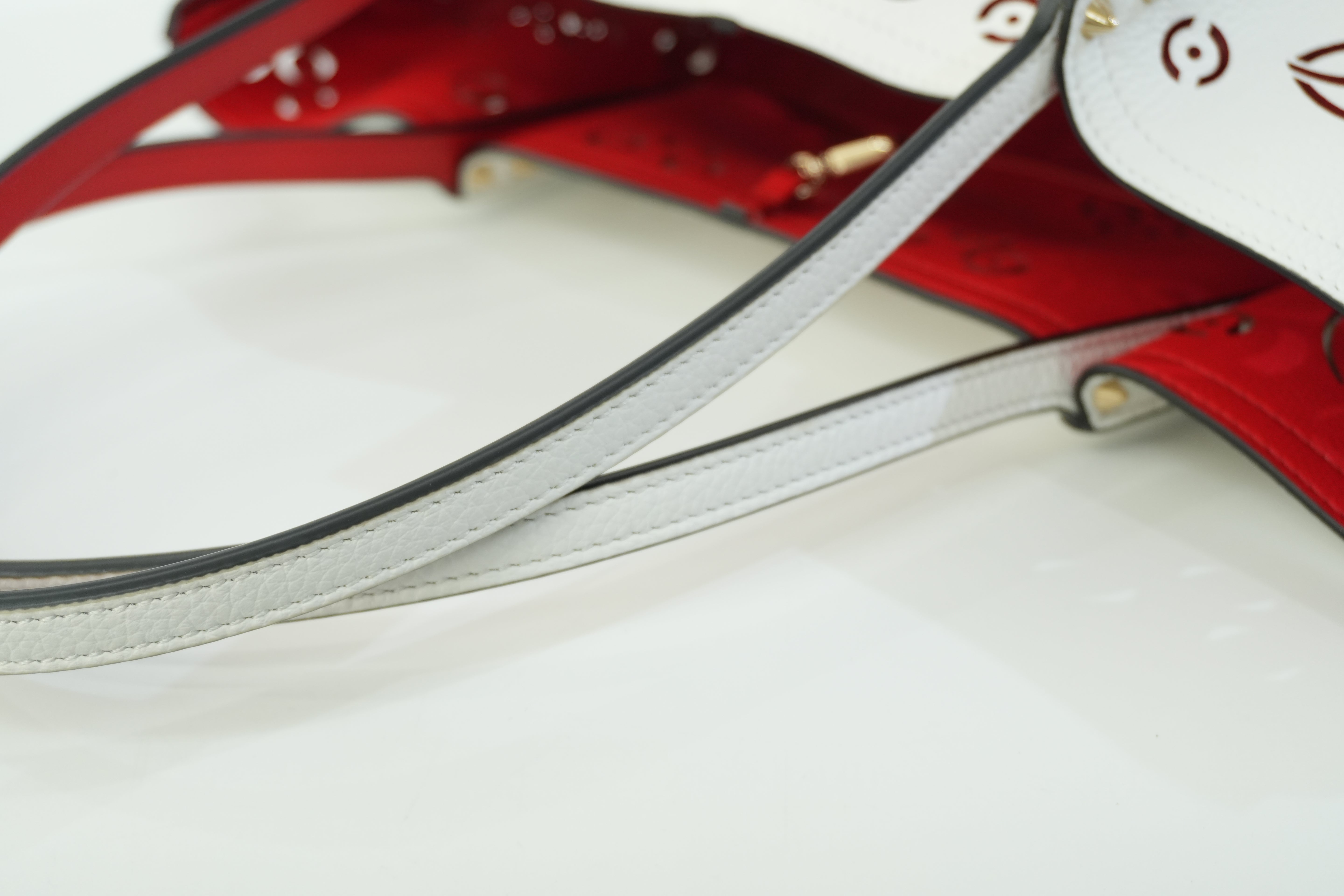 Pre-owned Christian Louboutin Leather Cabarock Perforated Tote Bag White