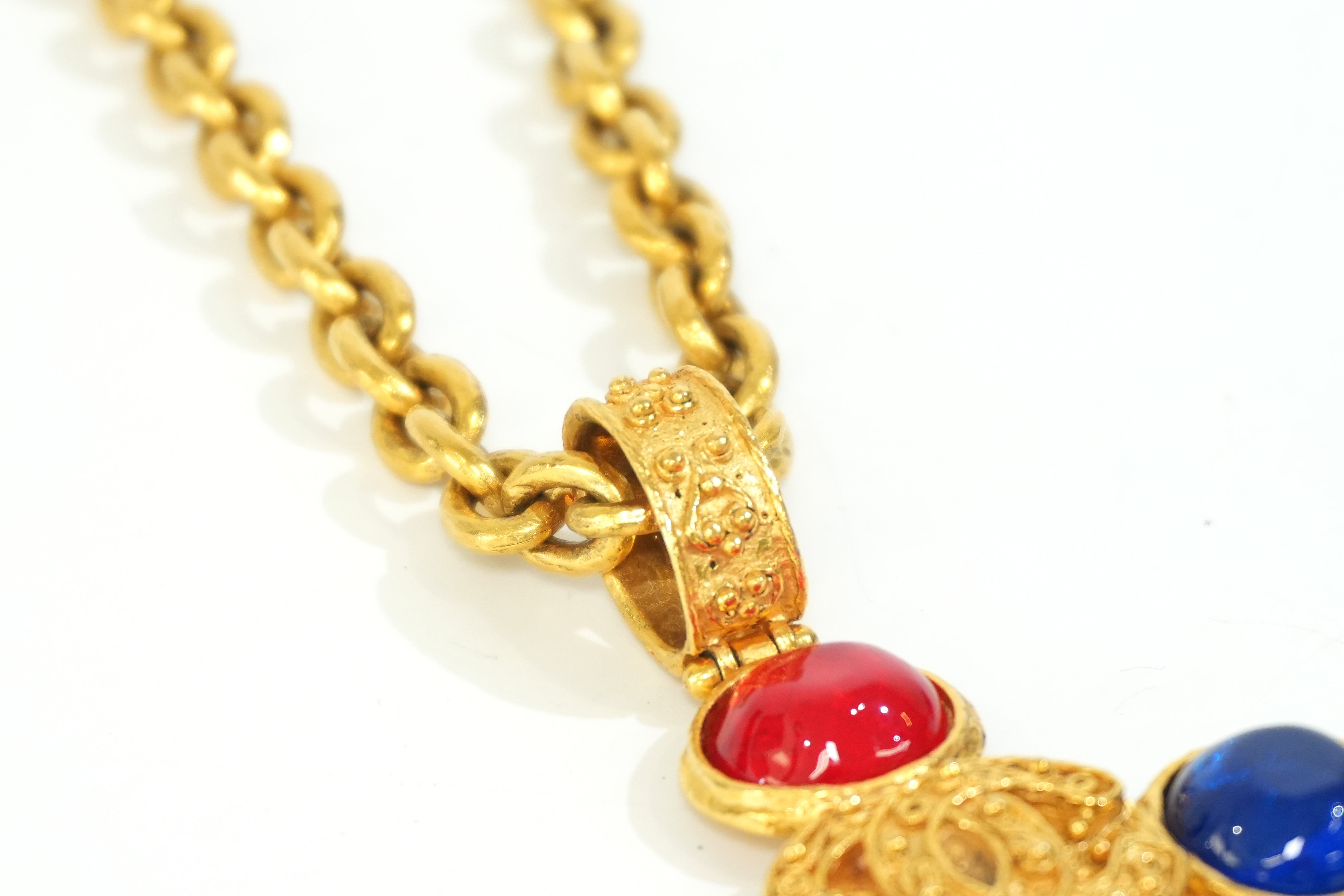 Pre-owned Chanel 24k Gold Plated Vintage Gripoix Cross Necklace 65cm