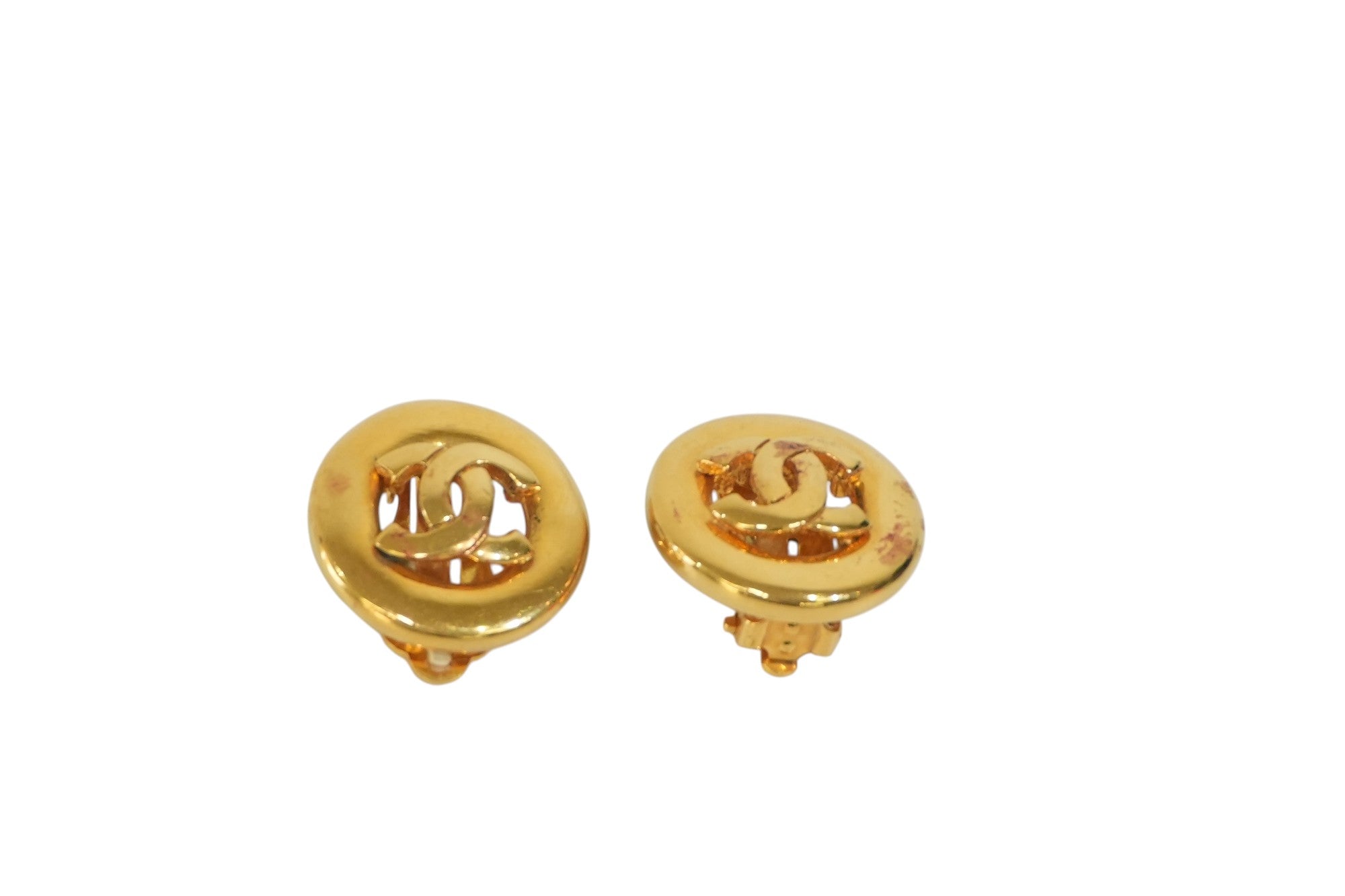 Pre-owned Chanel Fashion Gold Clip on Earrings