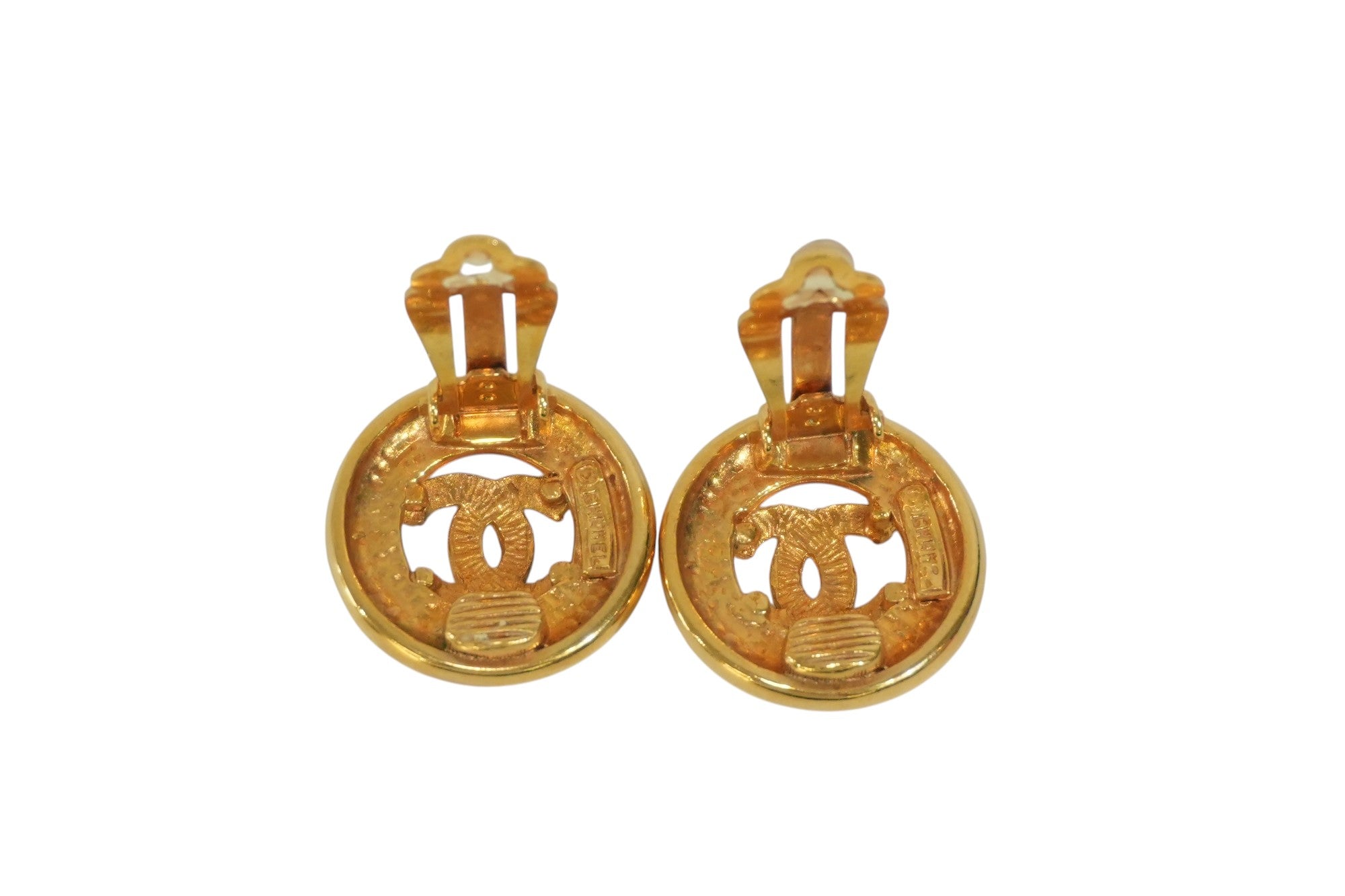 Pre-owned Chanel Fashion Gold Clip on Earrings