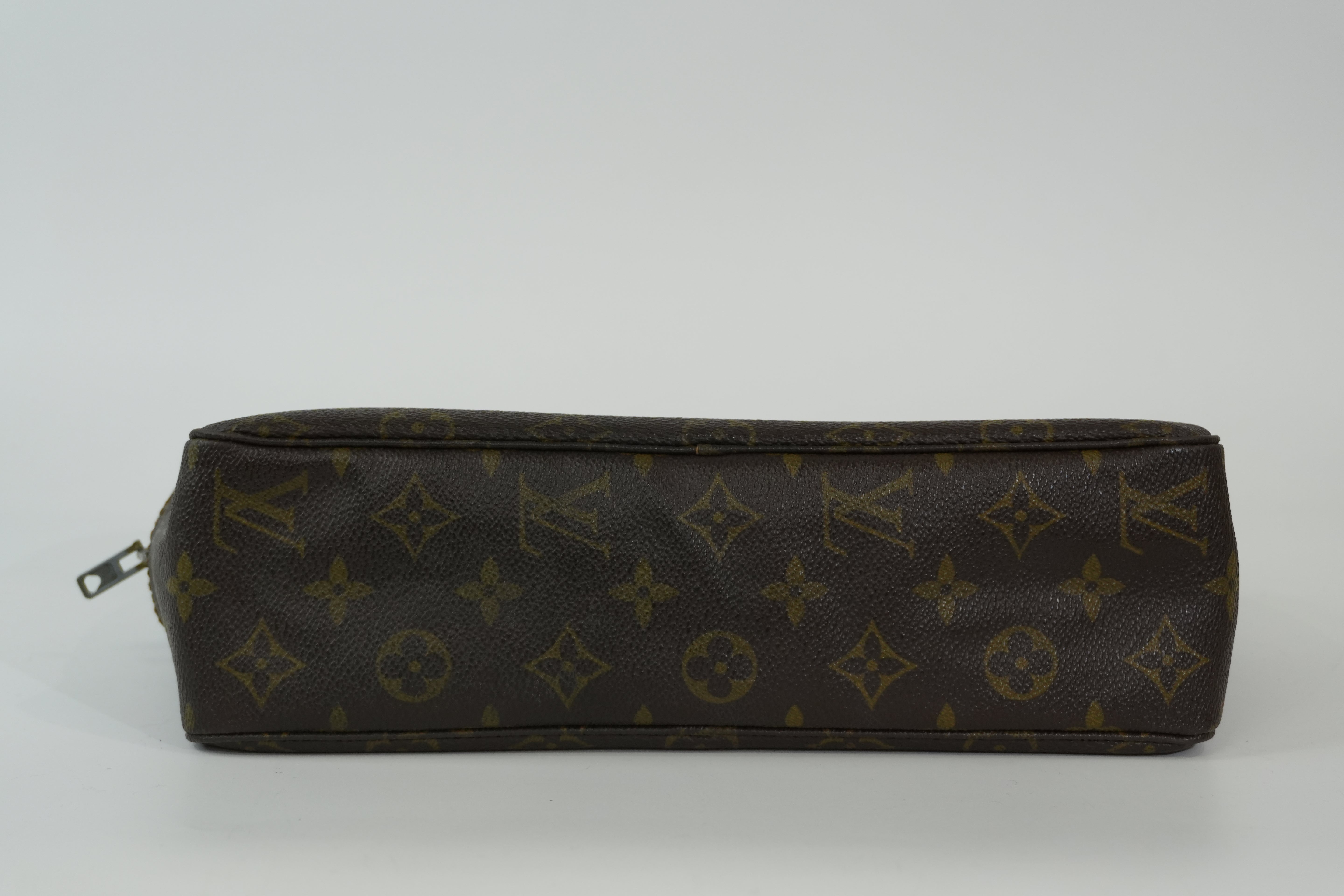 Pre-owned Louis Vuitton Monogram Trousse 28 pouch