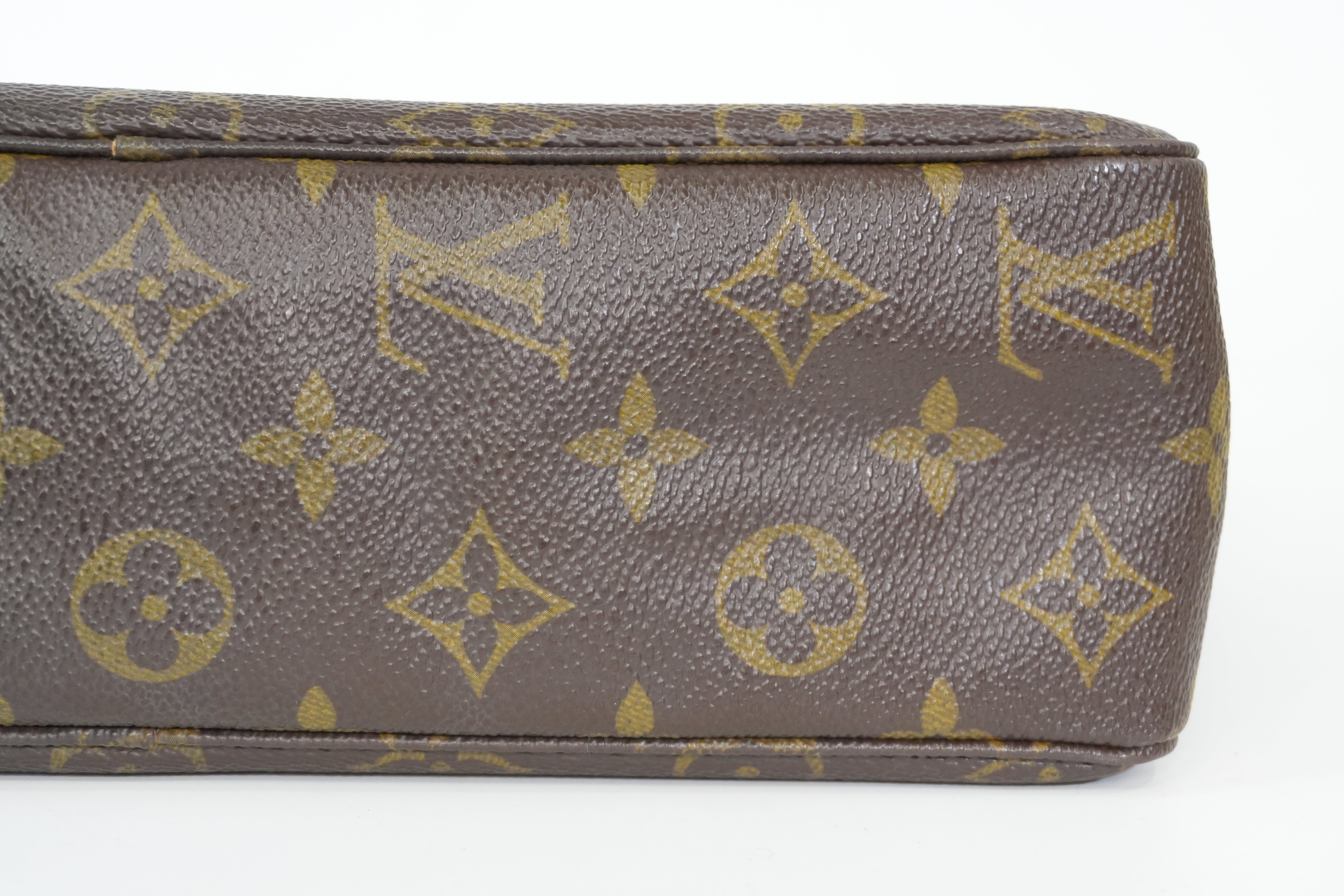 Pre-owned Louis Vuitton Monogram Trousse 28 pouch