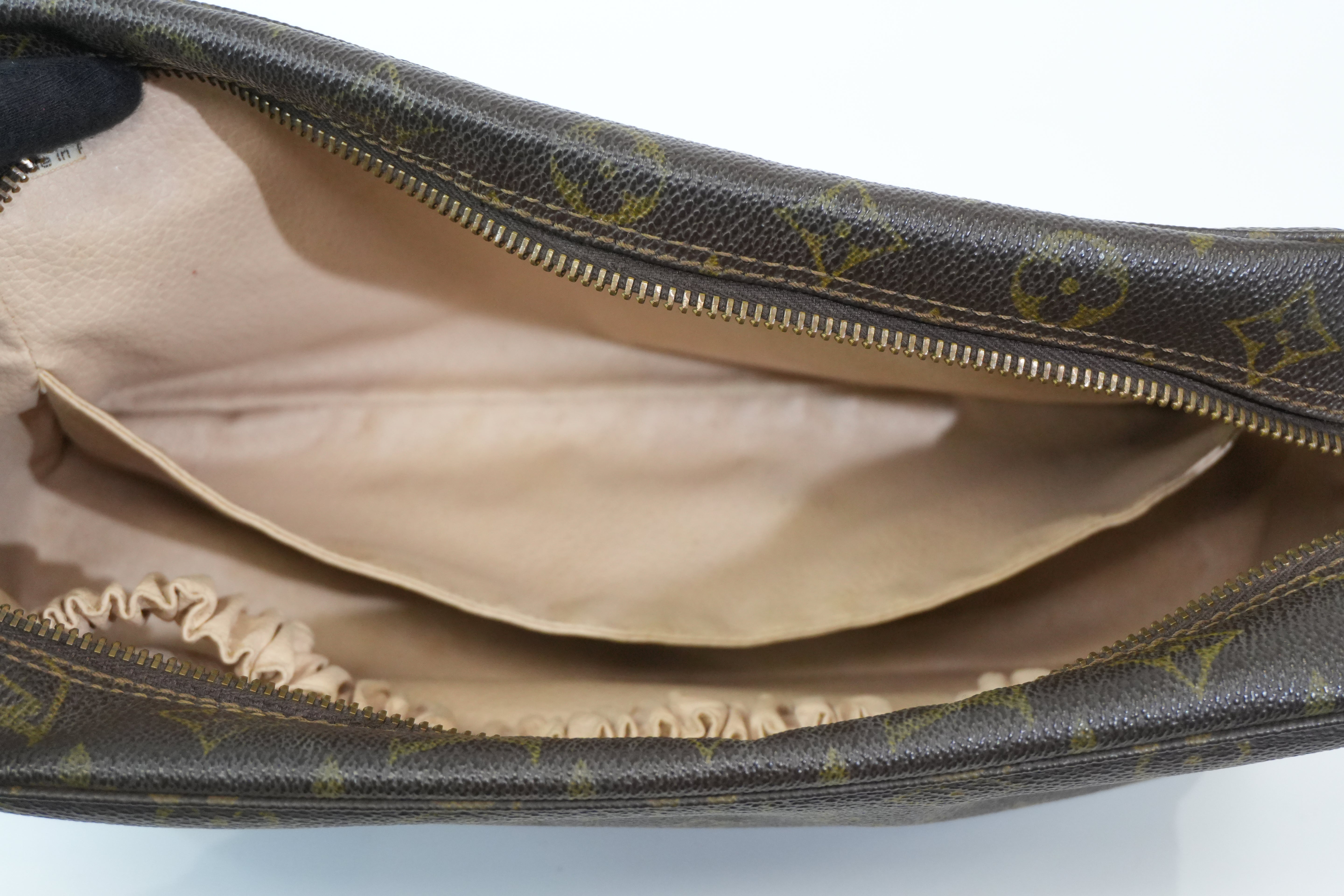 Pre-owned Louis Vuitton Monogram Trousse 28 pouch