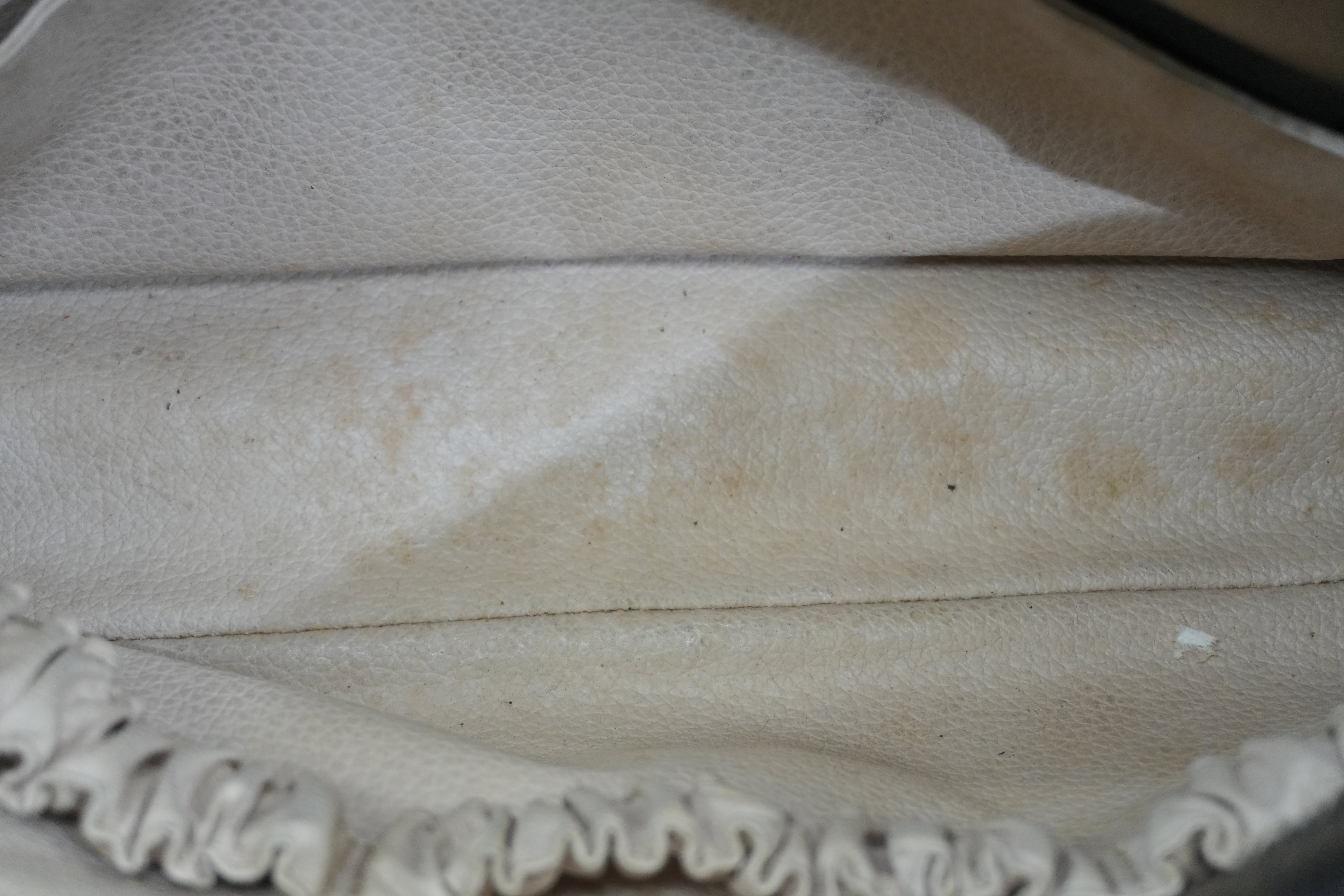 Pre-owned Louis Vuitton Monogram Trousse 28 pouch