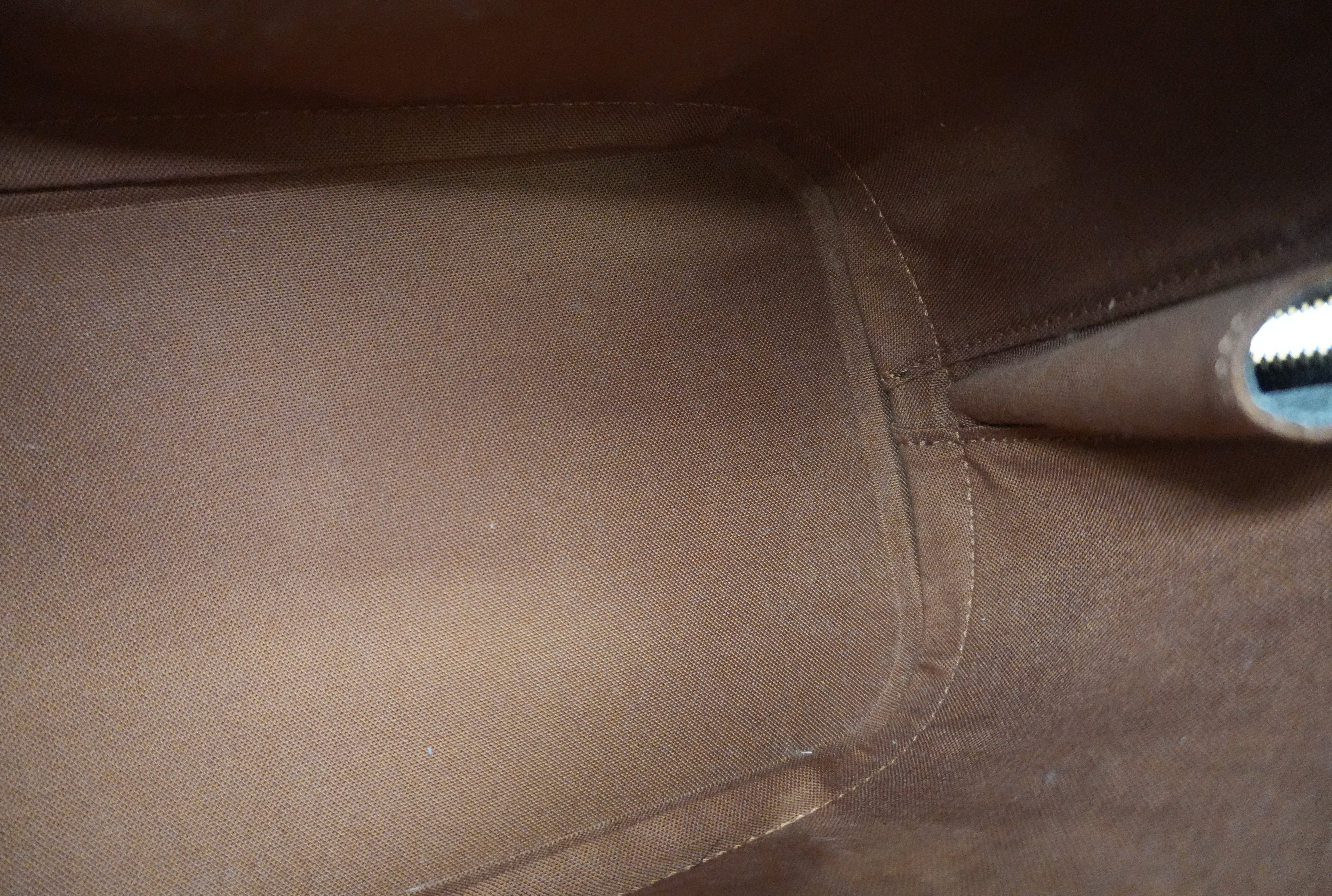 Louis Vuitton Monogram Alma Handbag Used