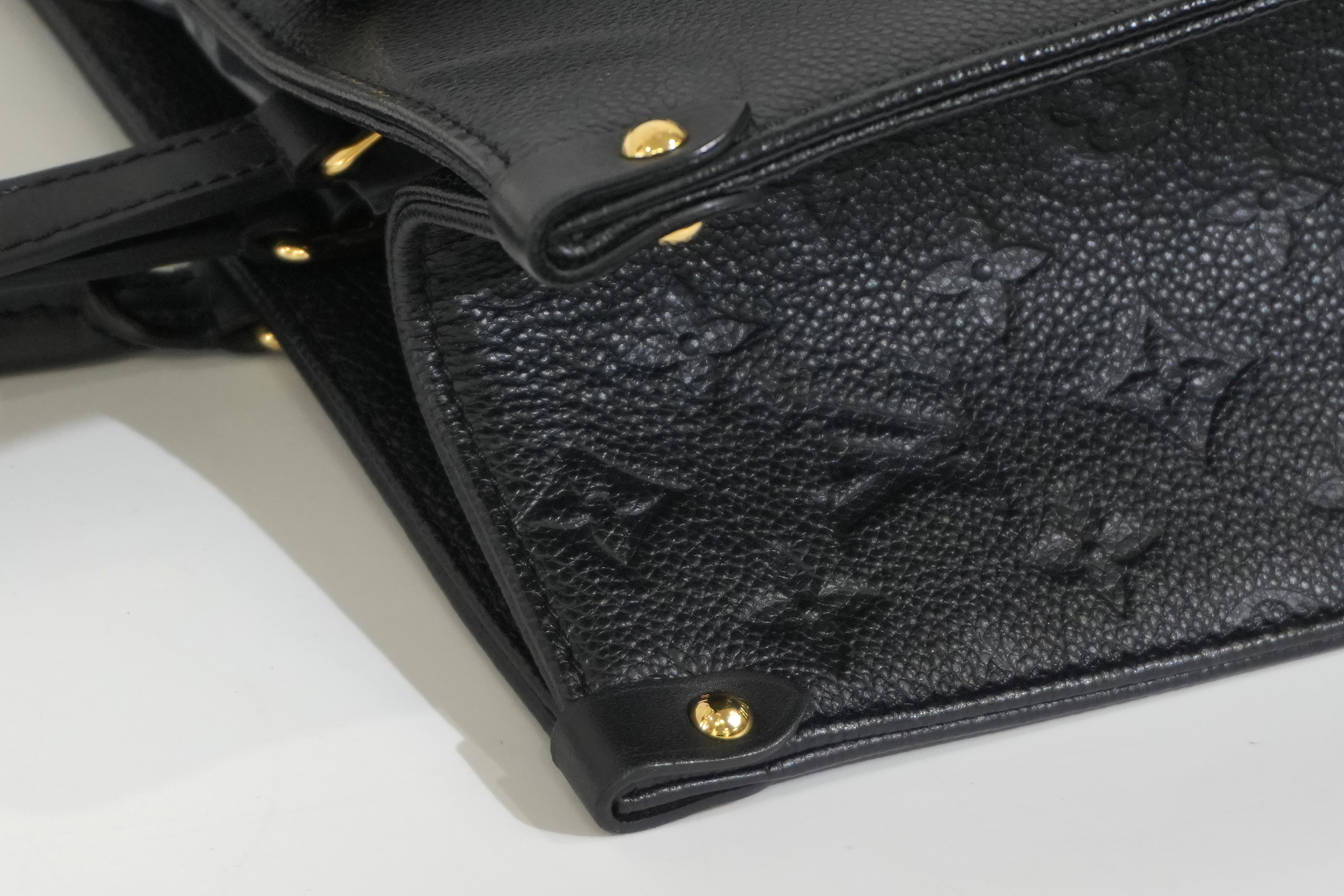 Pre-owned Louis Vuitton Empriente On The Go MM Tote Bag Black