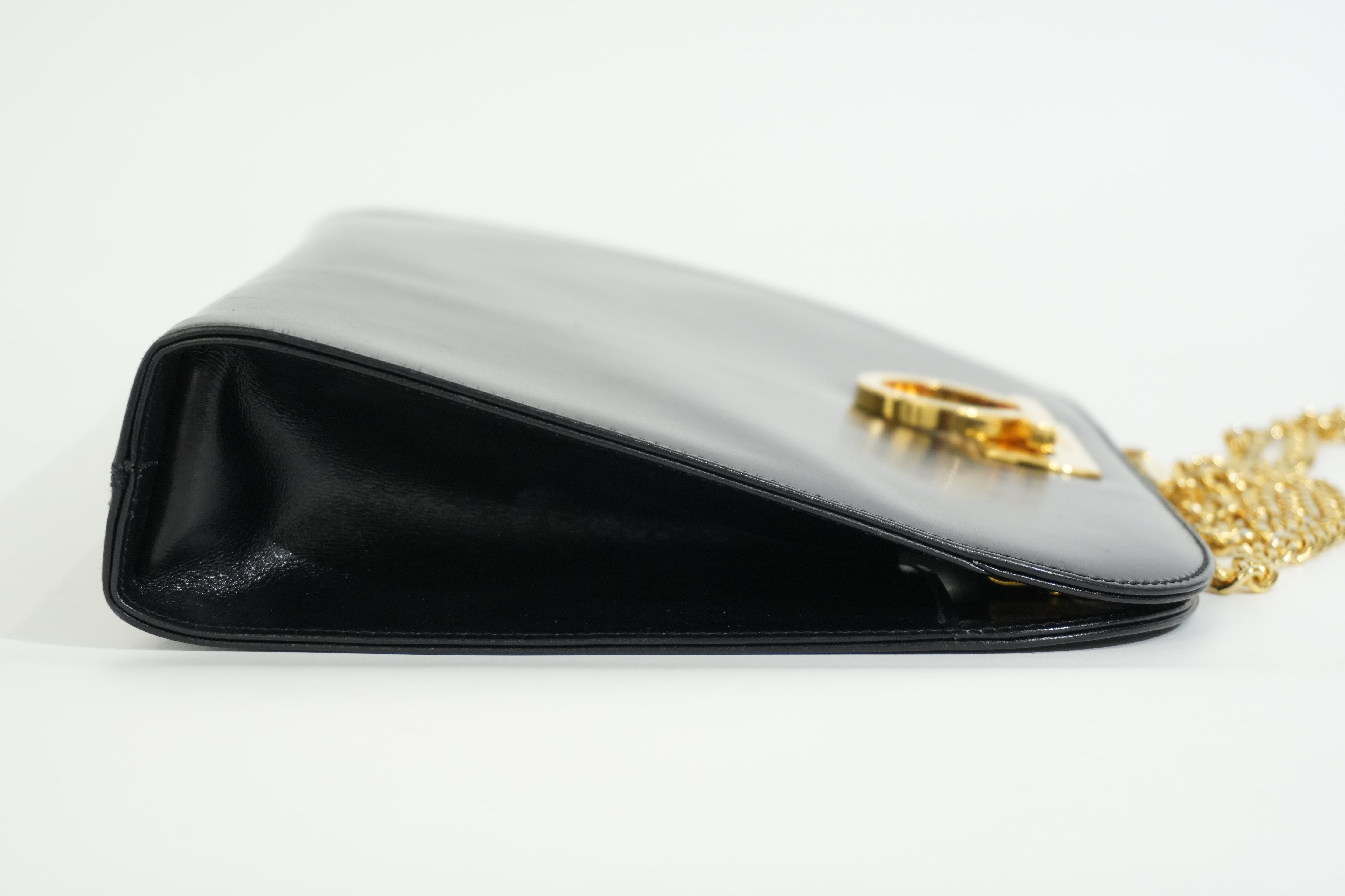 Pre-owned Ferragamo Chain Shoulder Bag Black