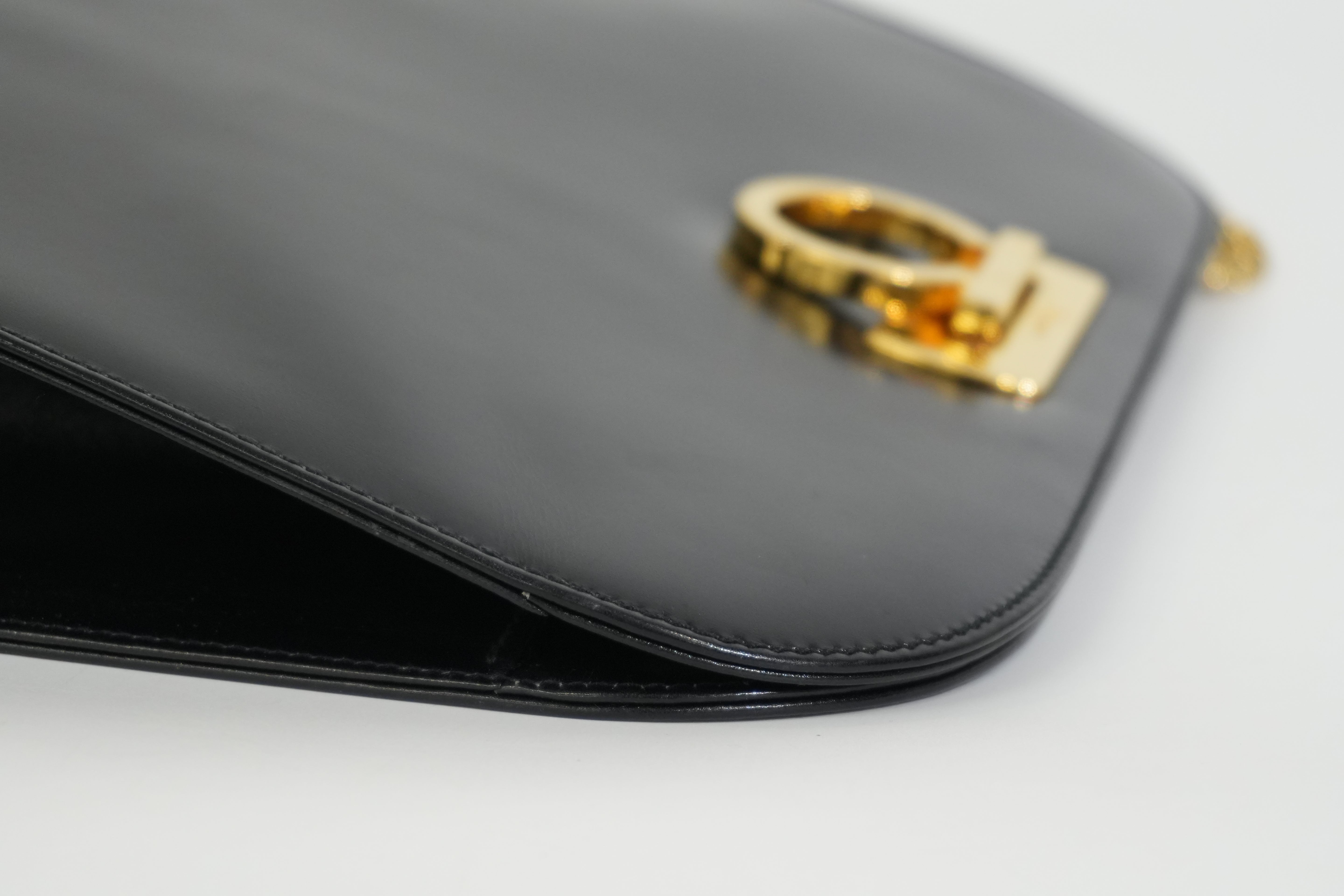 Pre-owned Ferragamo Chain Shoulder Bag Black