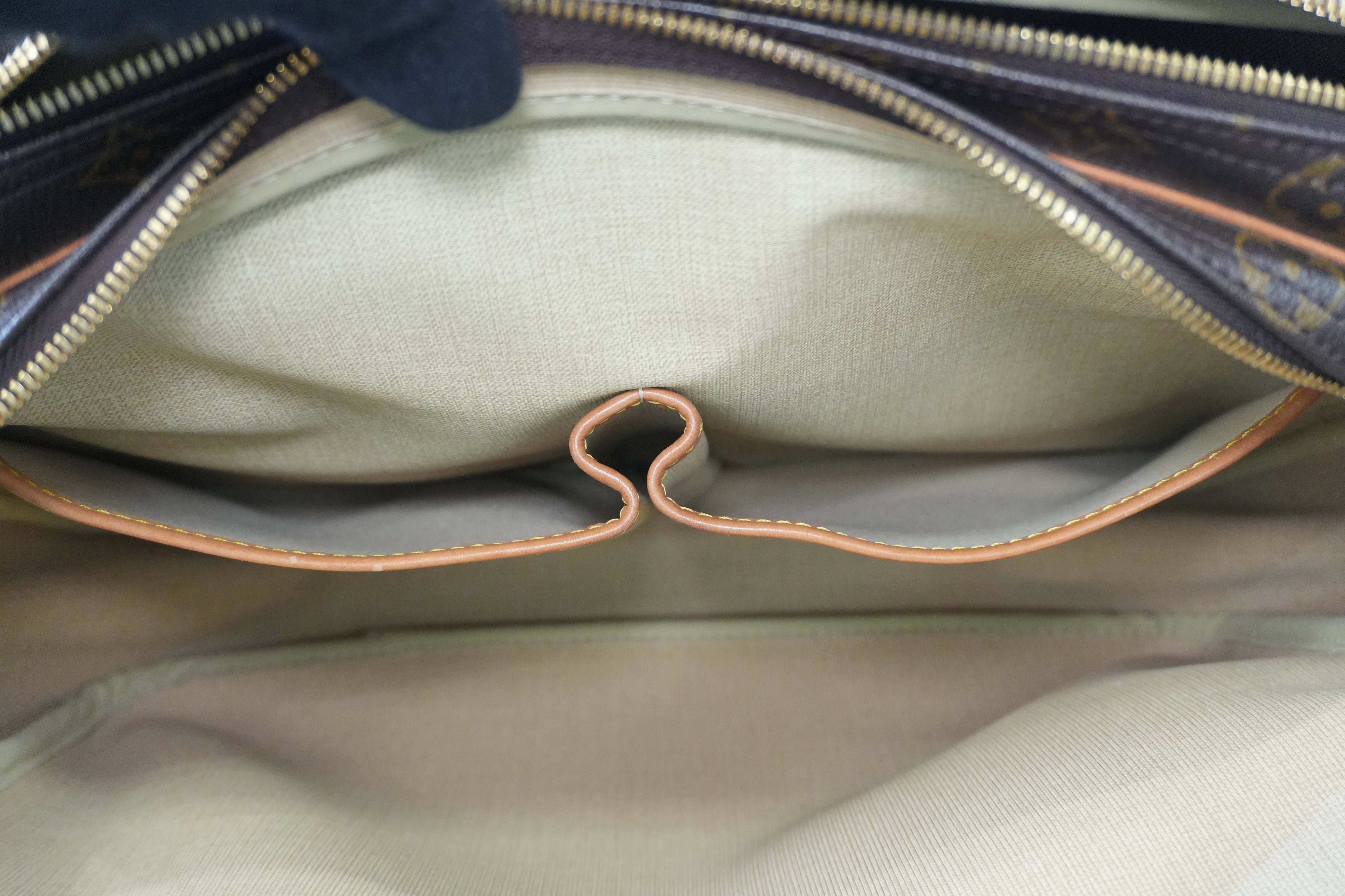 Louis Vuitton Monogram Reporter GM Shoulder Bag Used