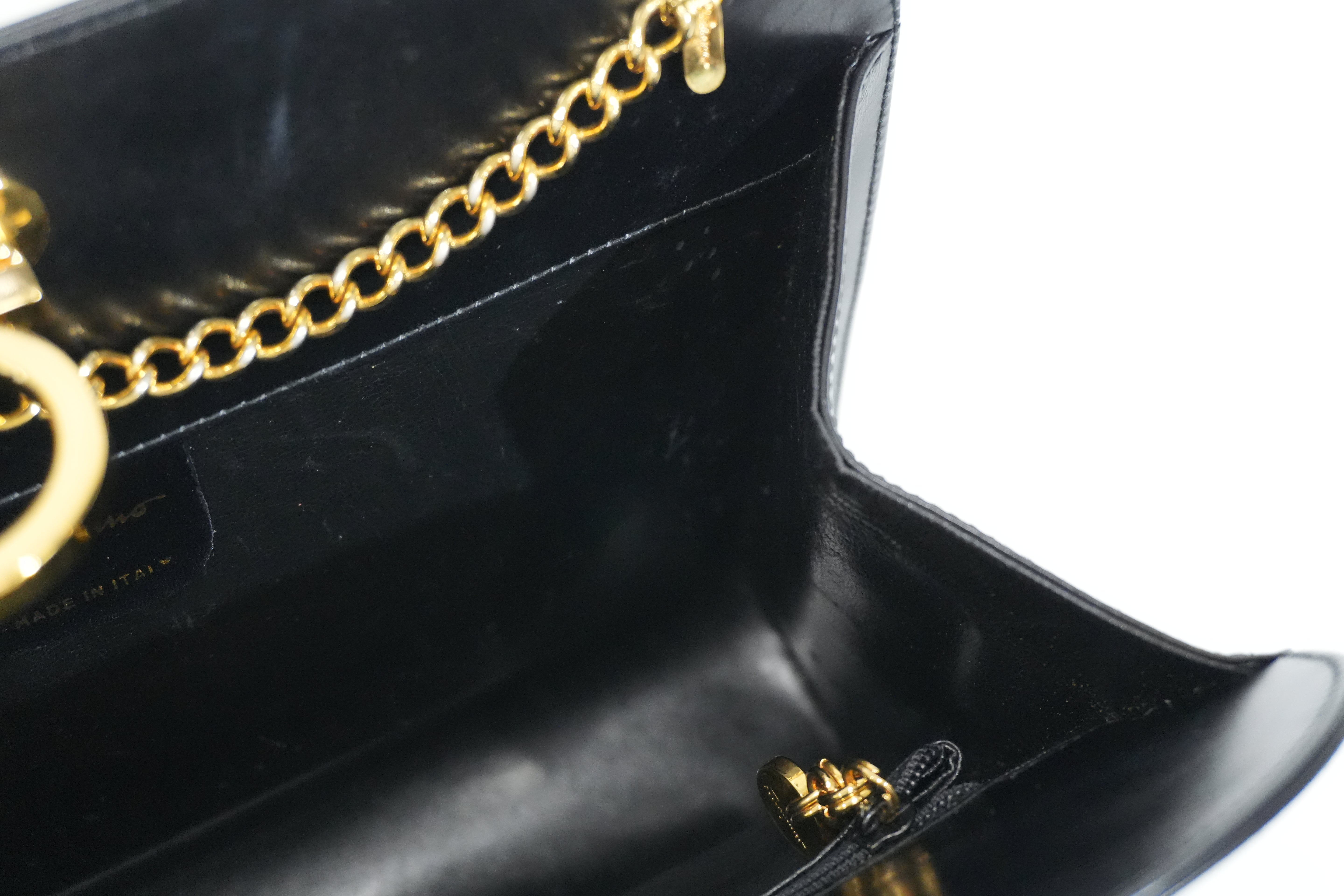 Pre-owned Ferragamo Chain Shoulder Bag Black