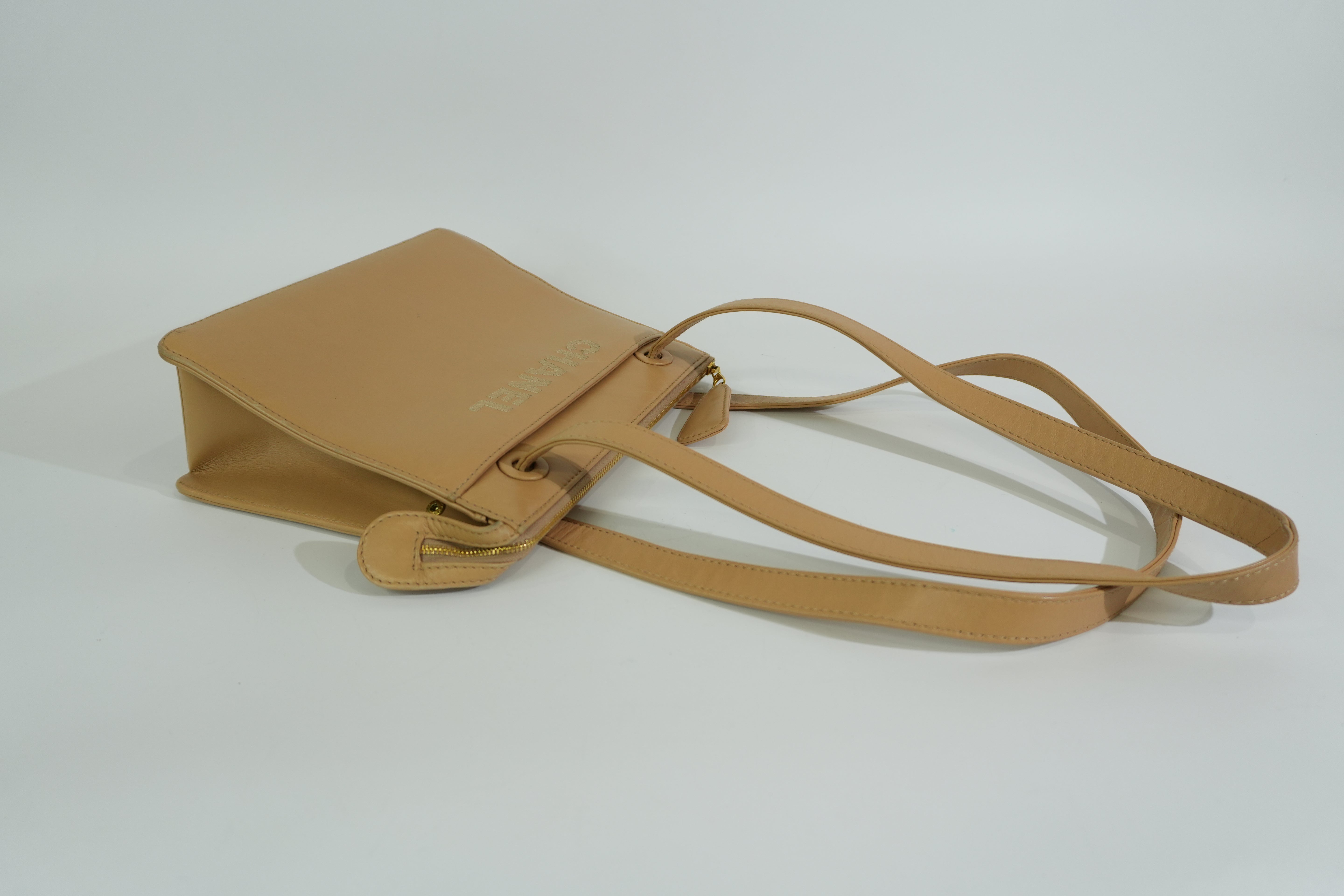 Pre-owned Chanel Lambskin Leather Tote Bag Beige