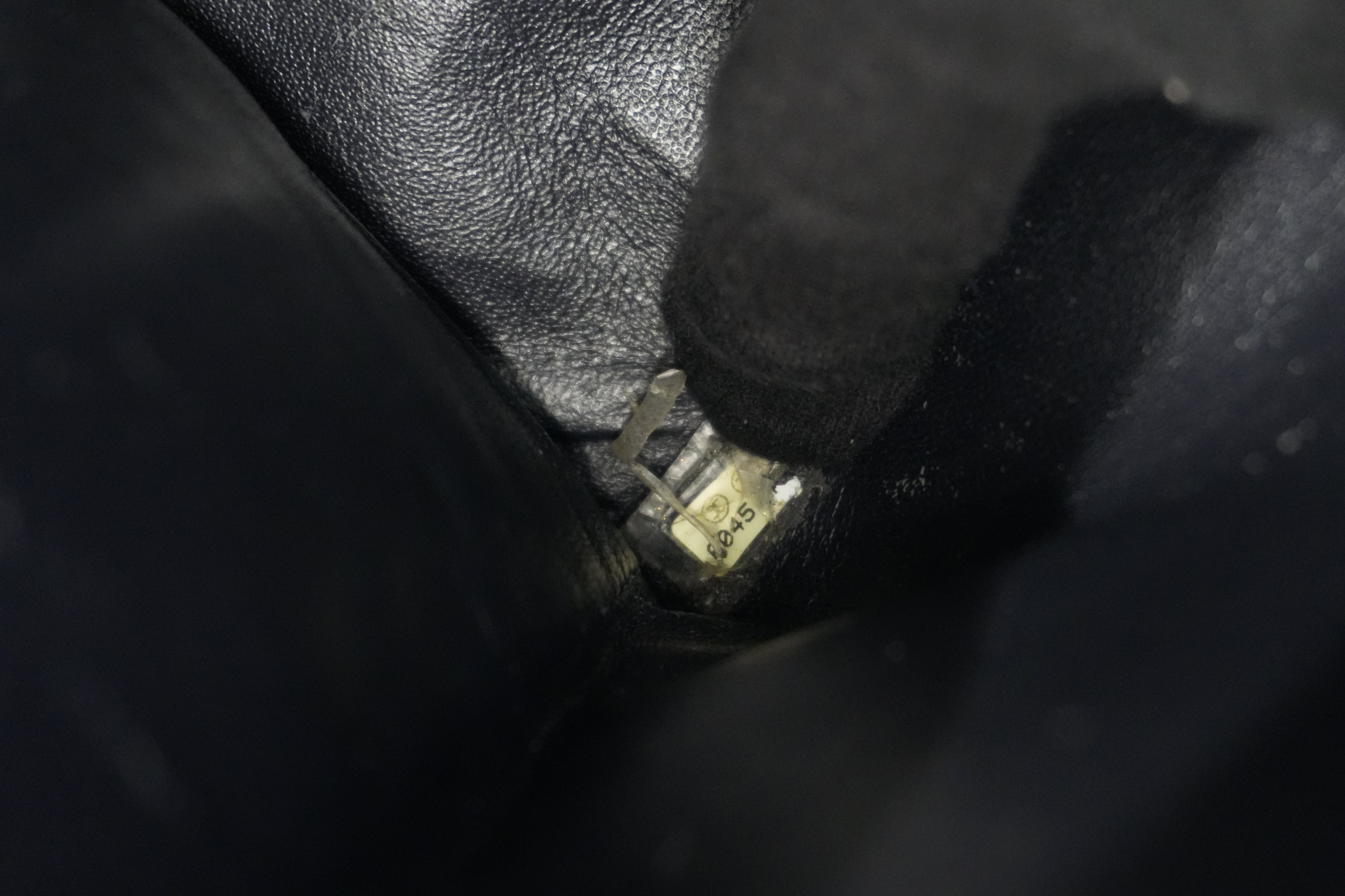 Pre-owned Chanel Caviar Skin Leather Tote Bag Black